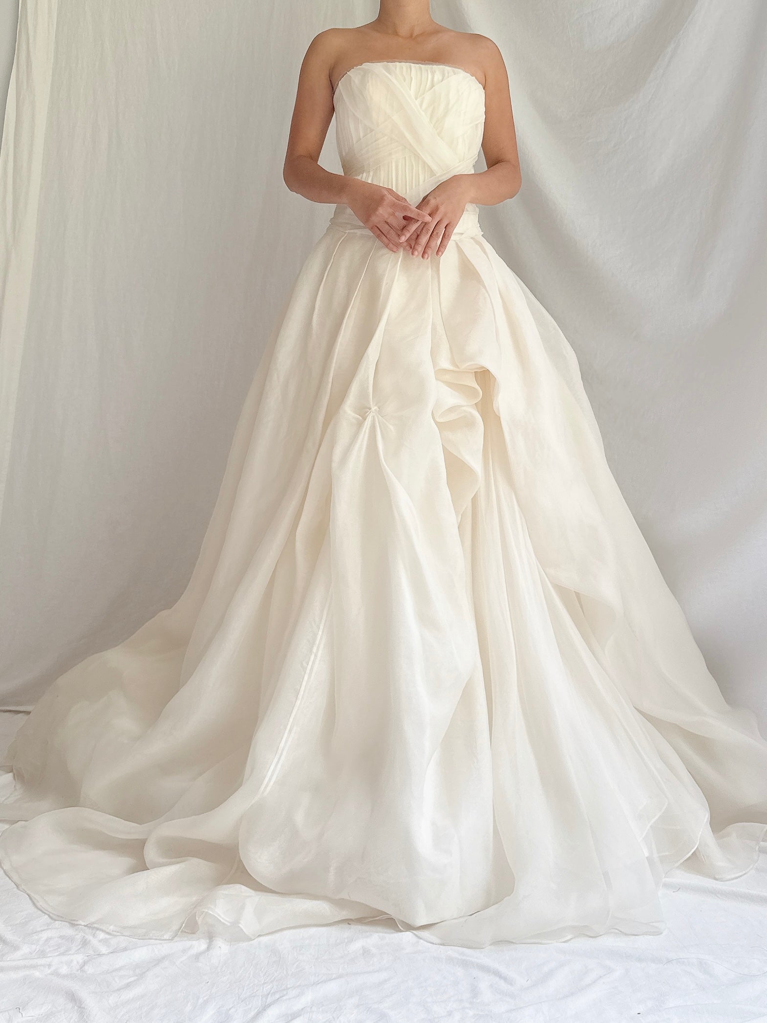 Vintage Vera Wang Silk Organza and Tulle Gown - XS/0 Vintage Vera Wang Silk Organza and Tulle Gown - XS/0