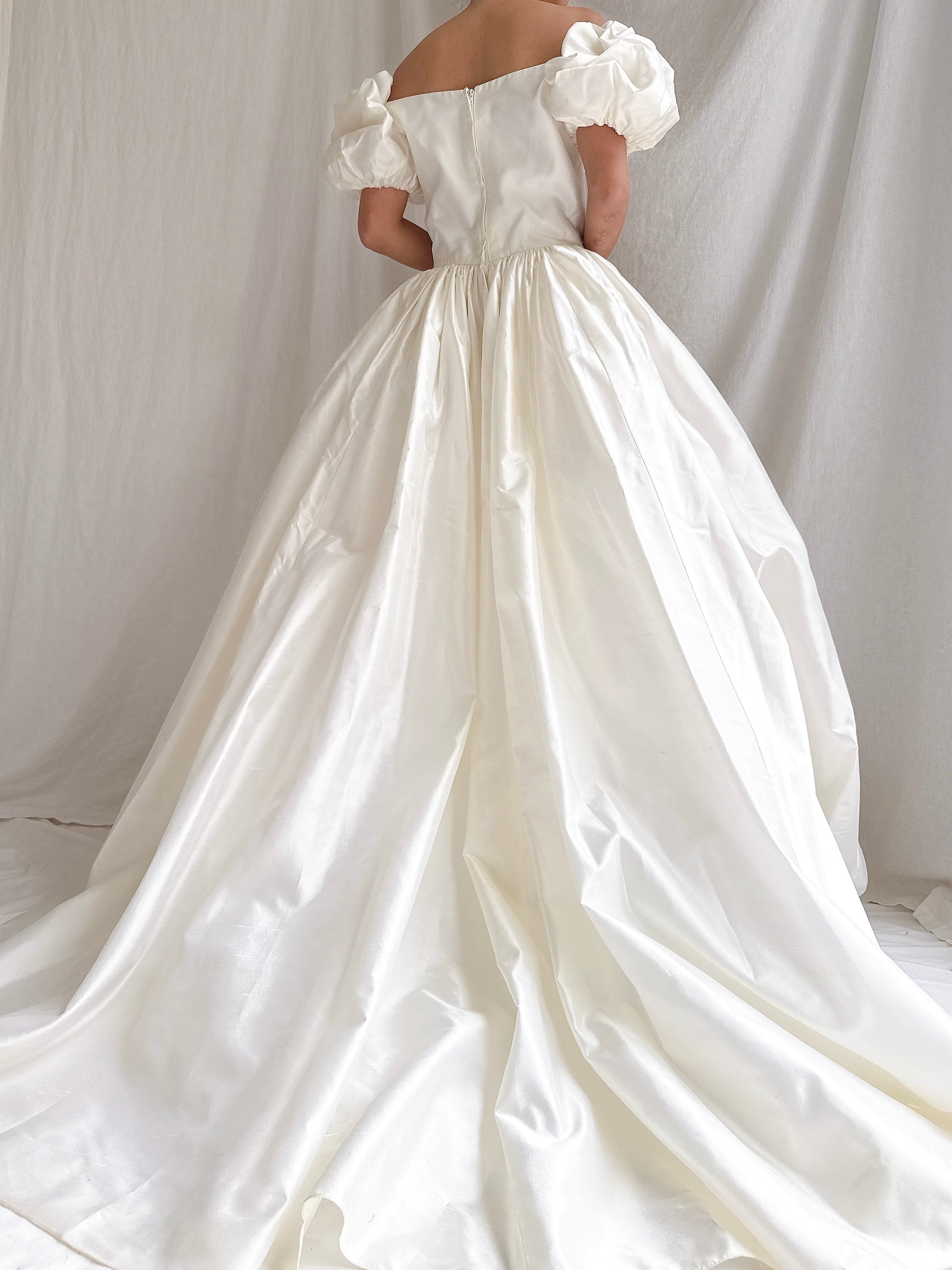 Vintage Silk Off-the-Shoulder Gown - XS