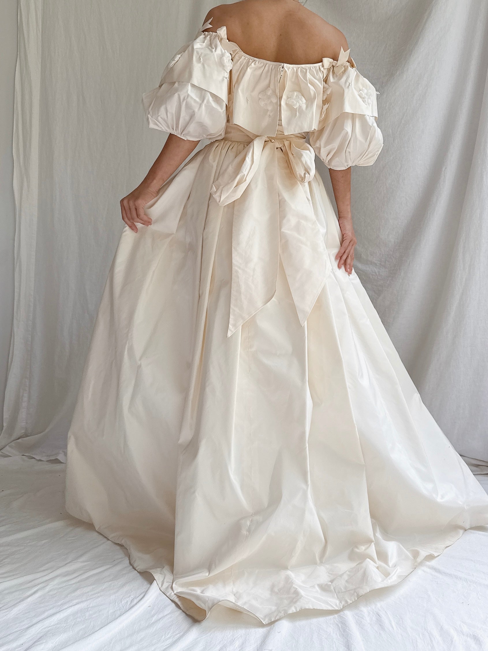 1980s Silk Taffeta Puff Sleeve Gown - XXS