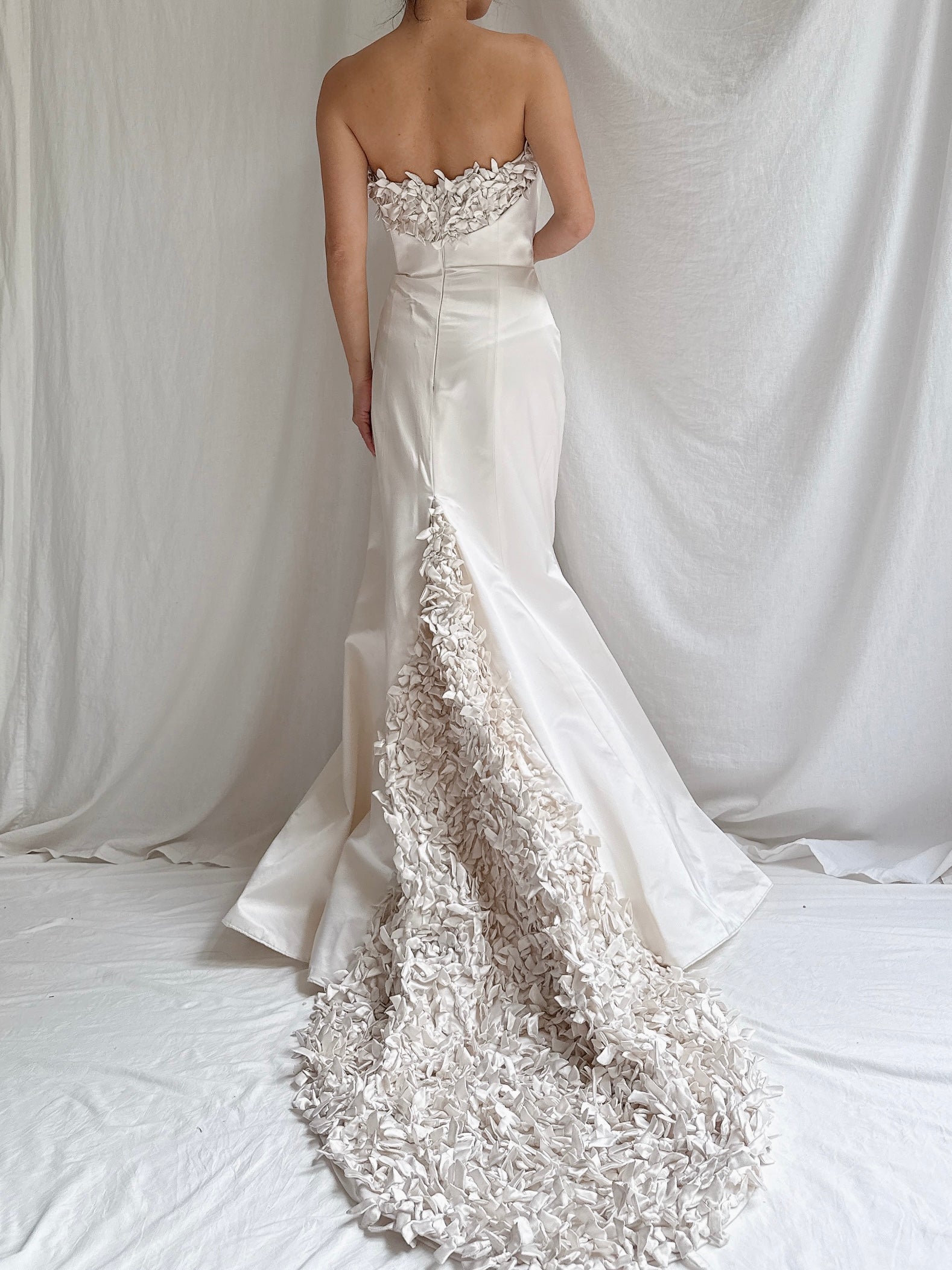 00 Maria Alexander Couture Silk Gown with Embellished Bows - S/6
