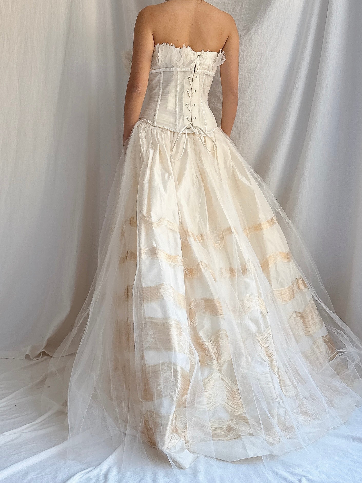 Vintage 2-Piece Feather Set - M