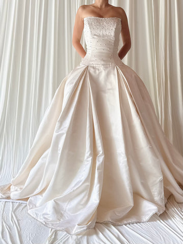 Vintage Eve of Milady Off-White Silk Gown - L/10