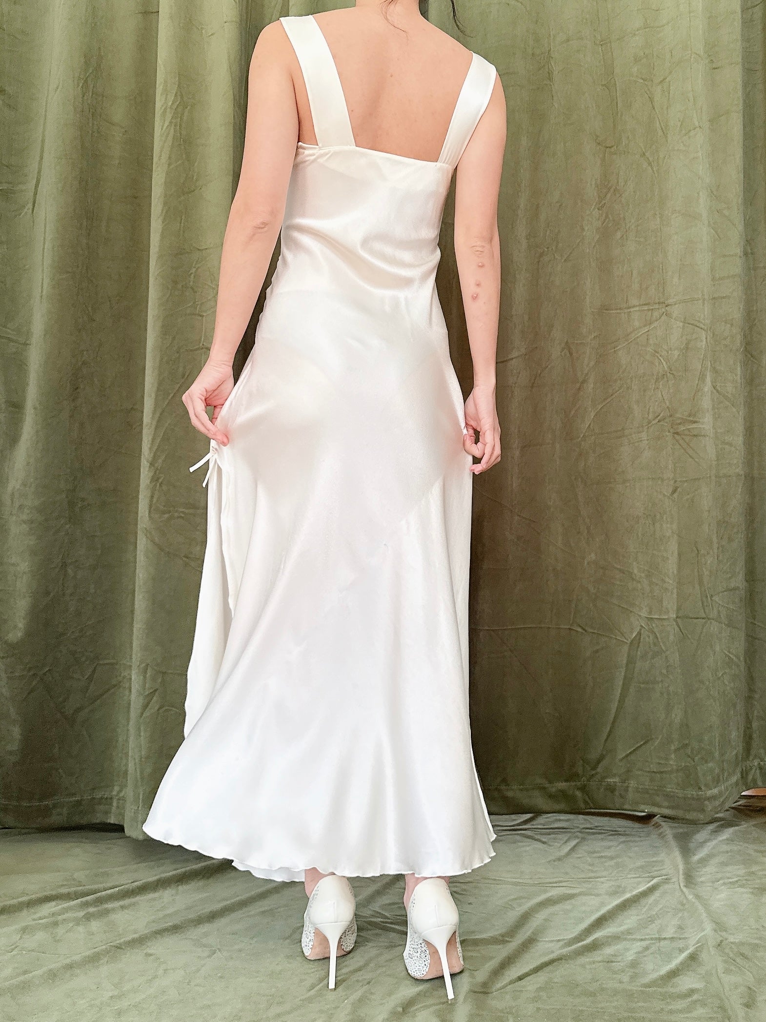 Vintage Bodice Embroidered Slip - M