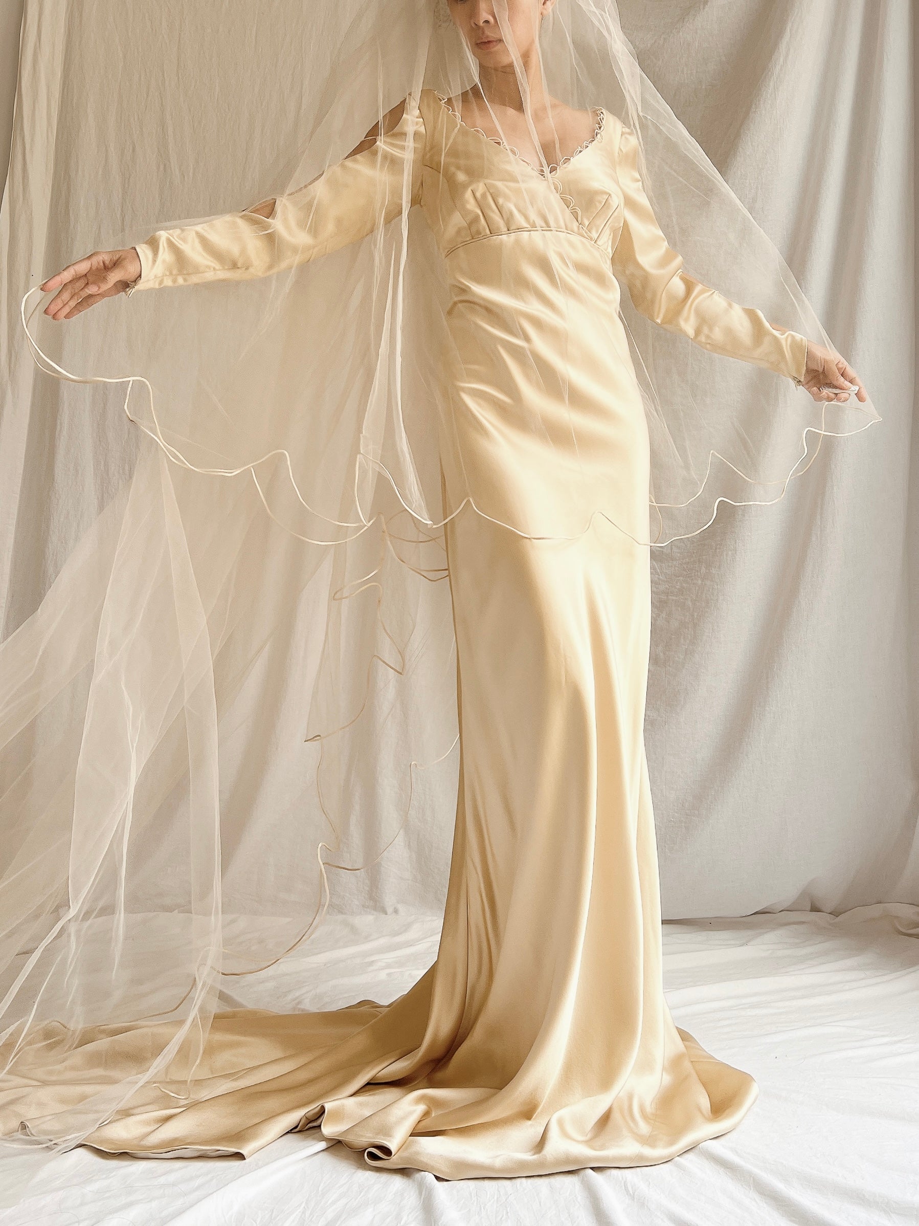 Vintage Gold/Champagne Silk Gown with Veil - S/M