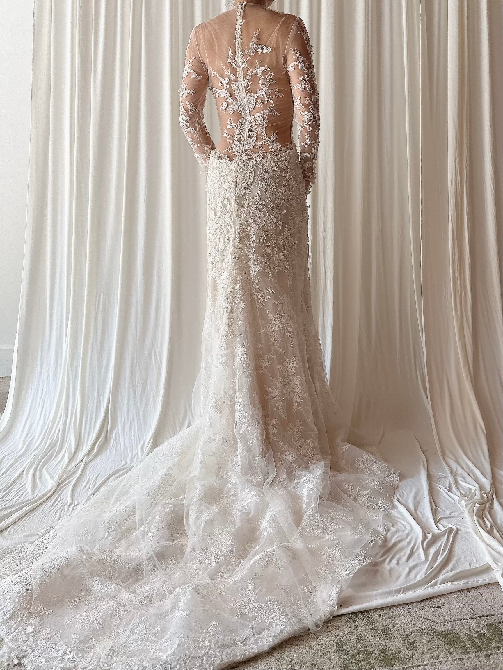 00 Reem Acra Lace Tulle Gown with Veil - XS