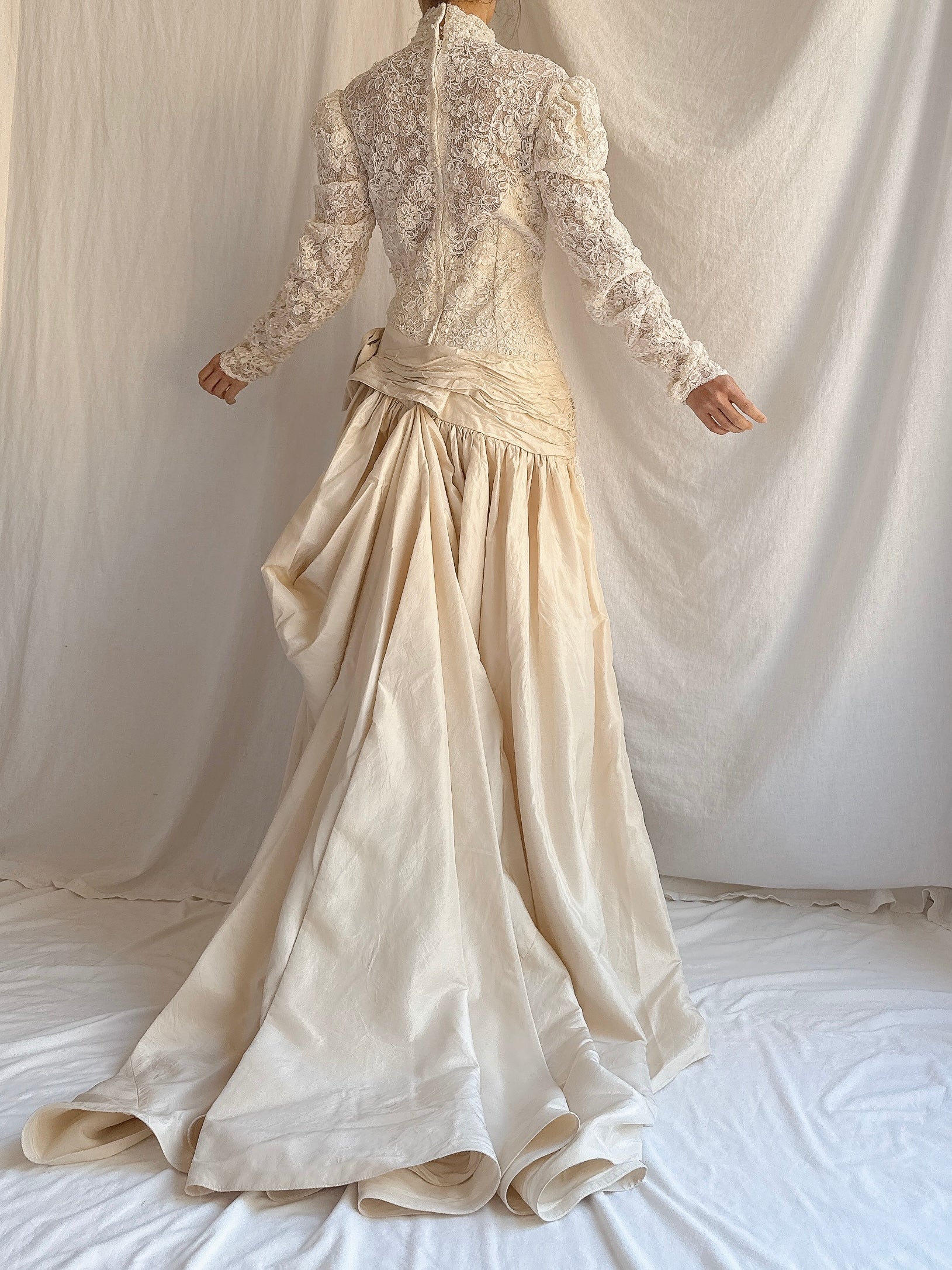 Vintage Jim Hjelm Lace and Silk Tafetta Gown - S/M US 6