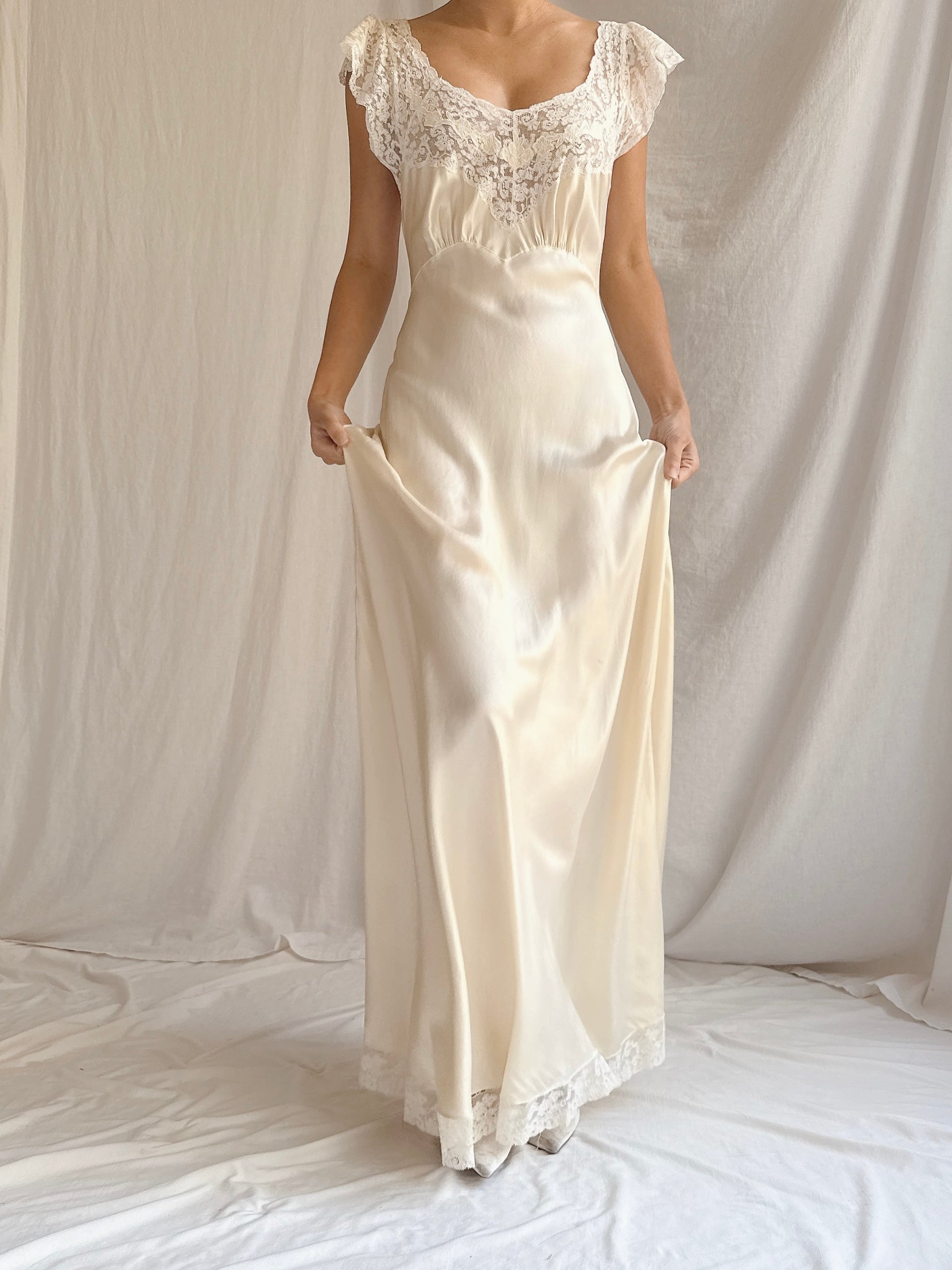 1930s Silk and Lace Slip Dress - XS