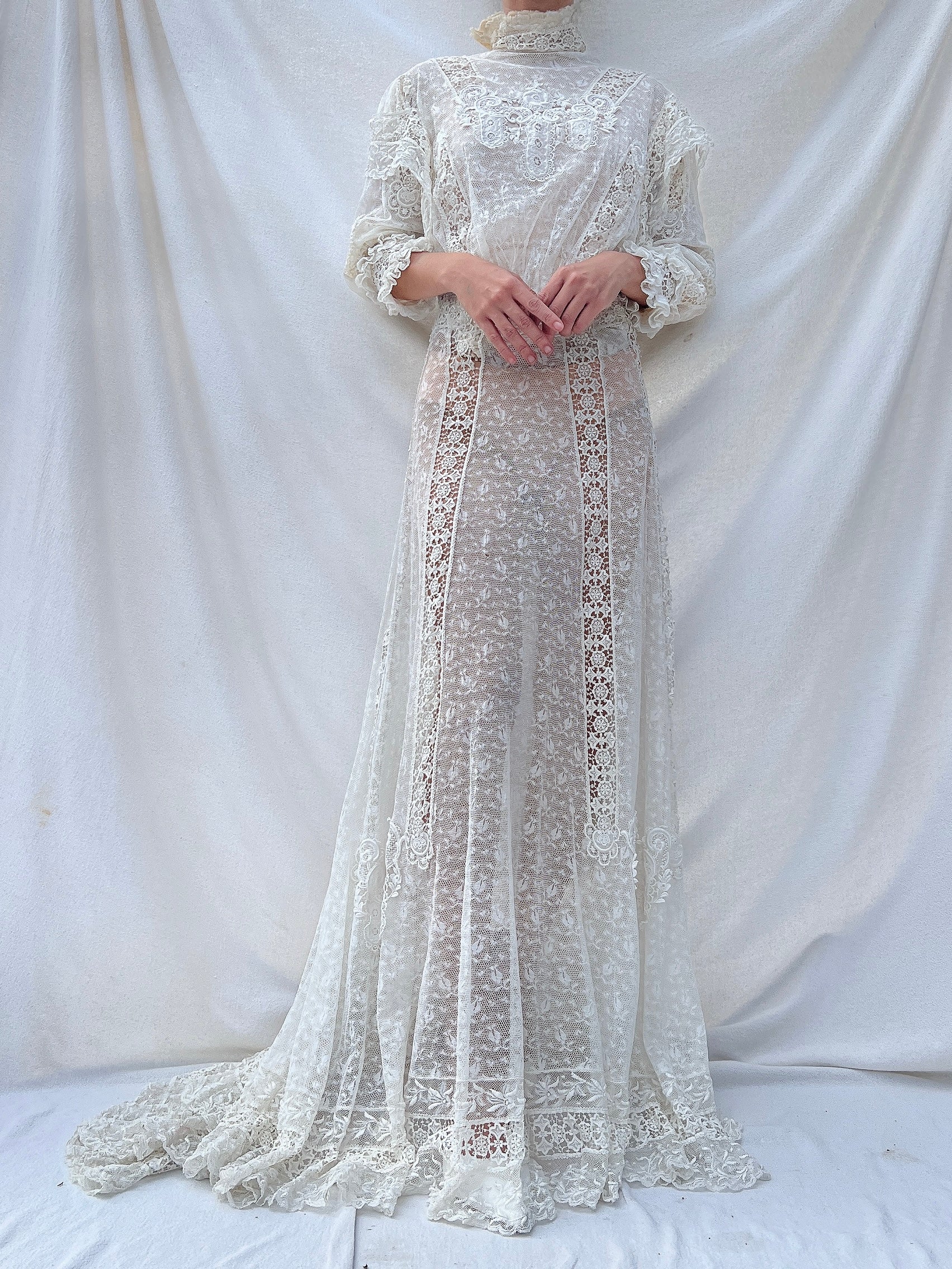 Antique Lace Gown - XS