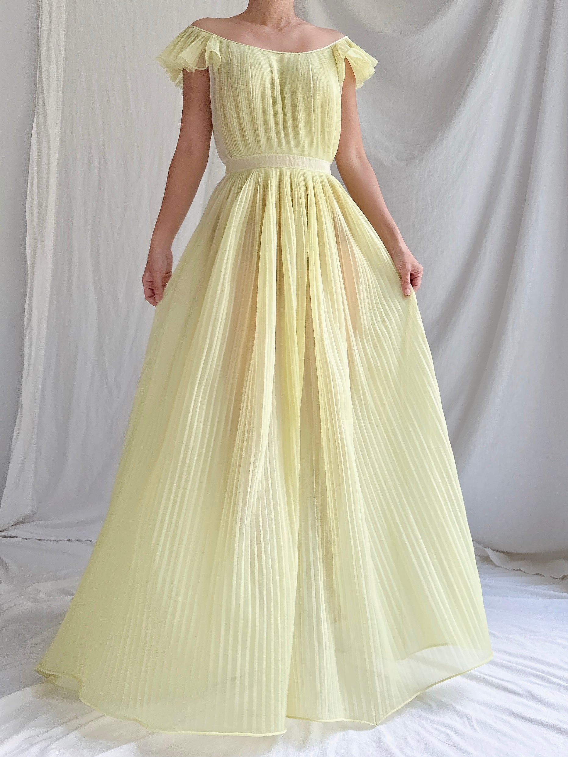 1950s Tricot Nylon Pleated Slip - S