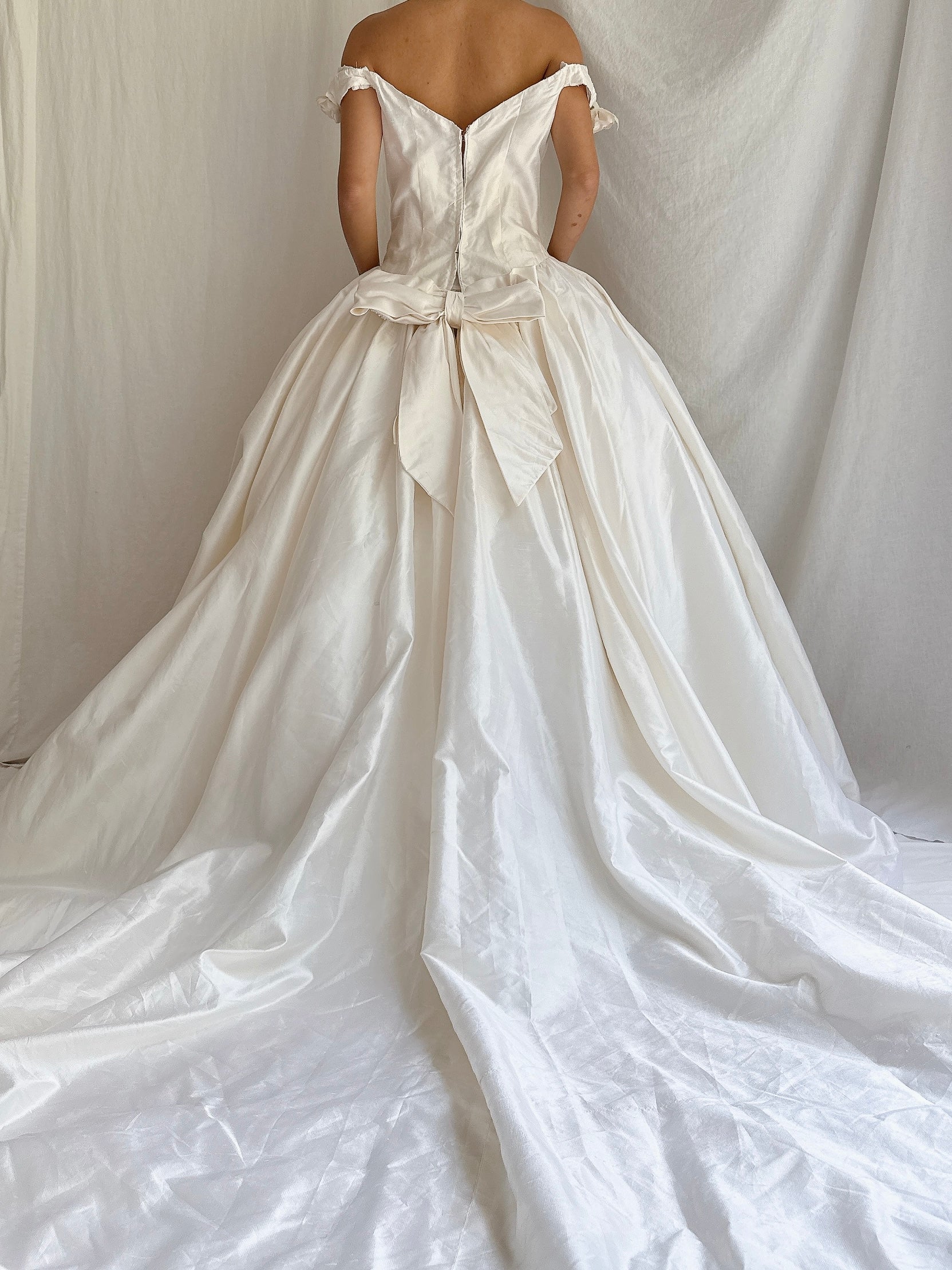 Vintage Off-the-Shoulder Silk Gown - S