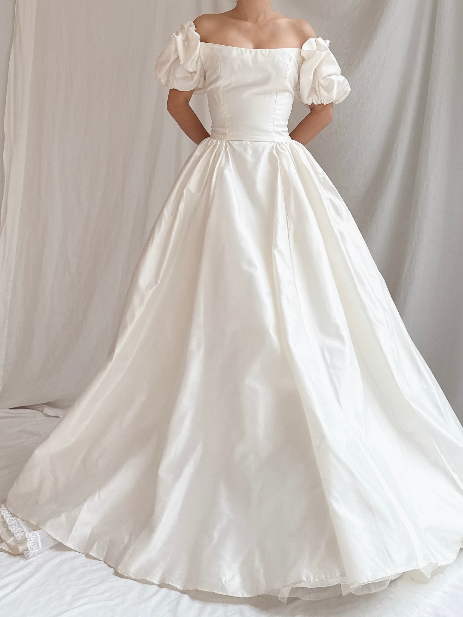 Vintage Silk Puff Sleeve Gown - XS
