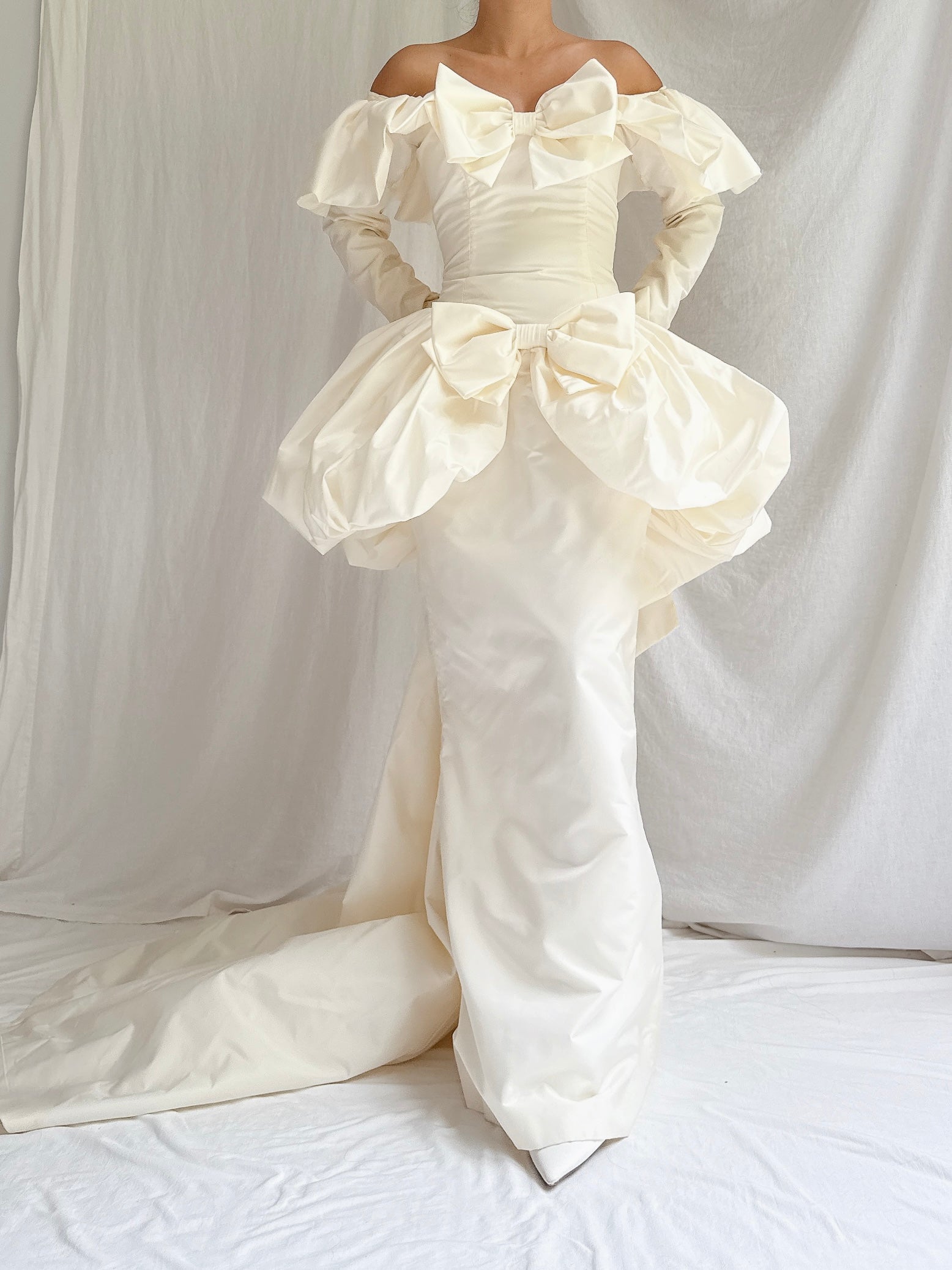 1980s Taffeta Peplum Bow Gown - XS