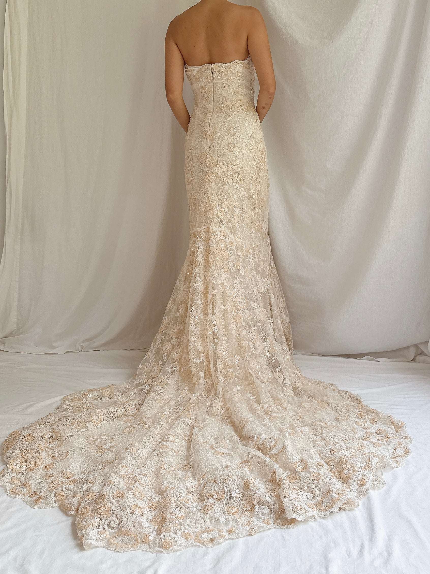 Vintage Pronovias Beaded Lace Gown - M/8