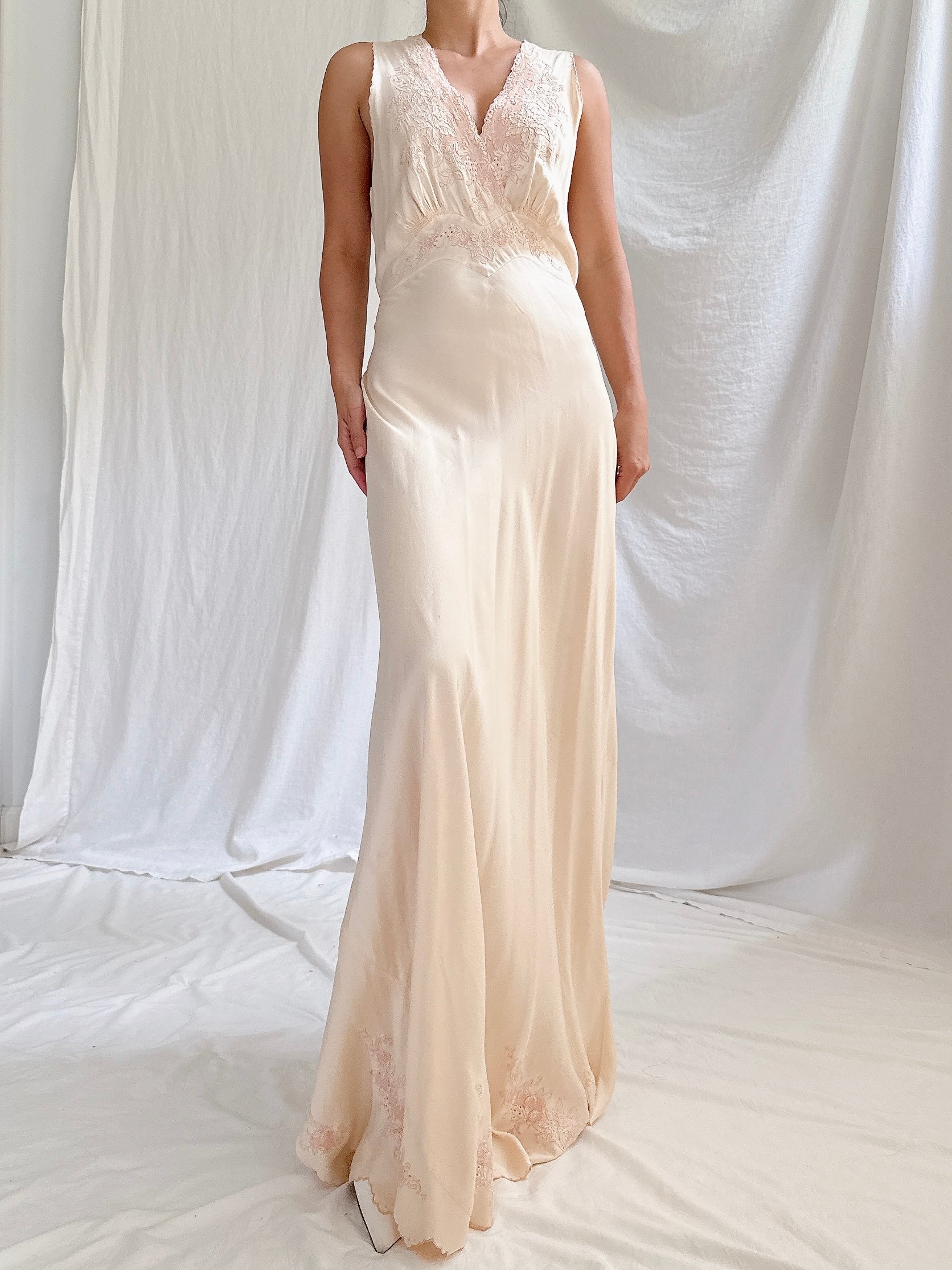 1930s Peach Silk Slip Dress - S/M