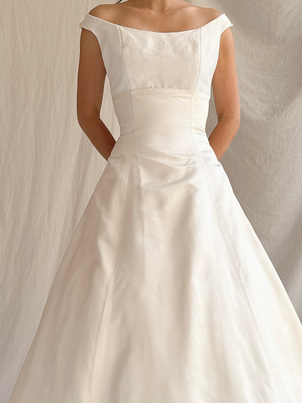 Vintage Monique Llhuilier Portrait Collar Gown - XS/2