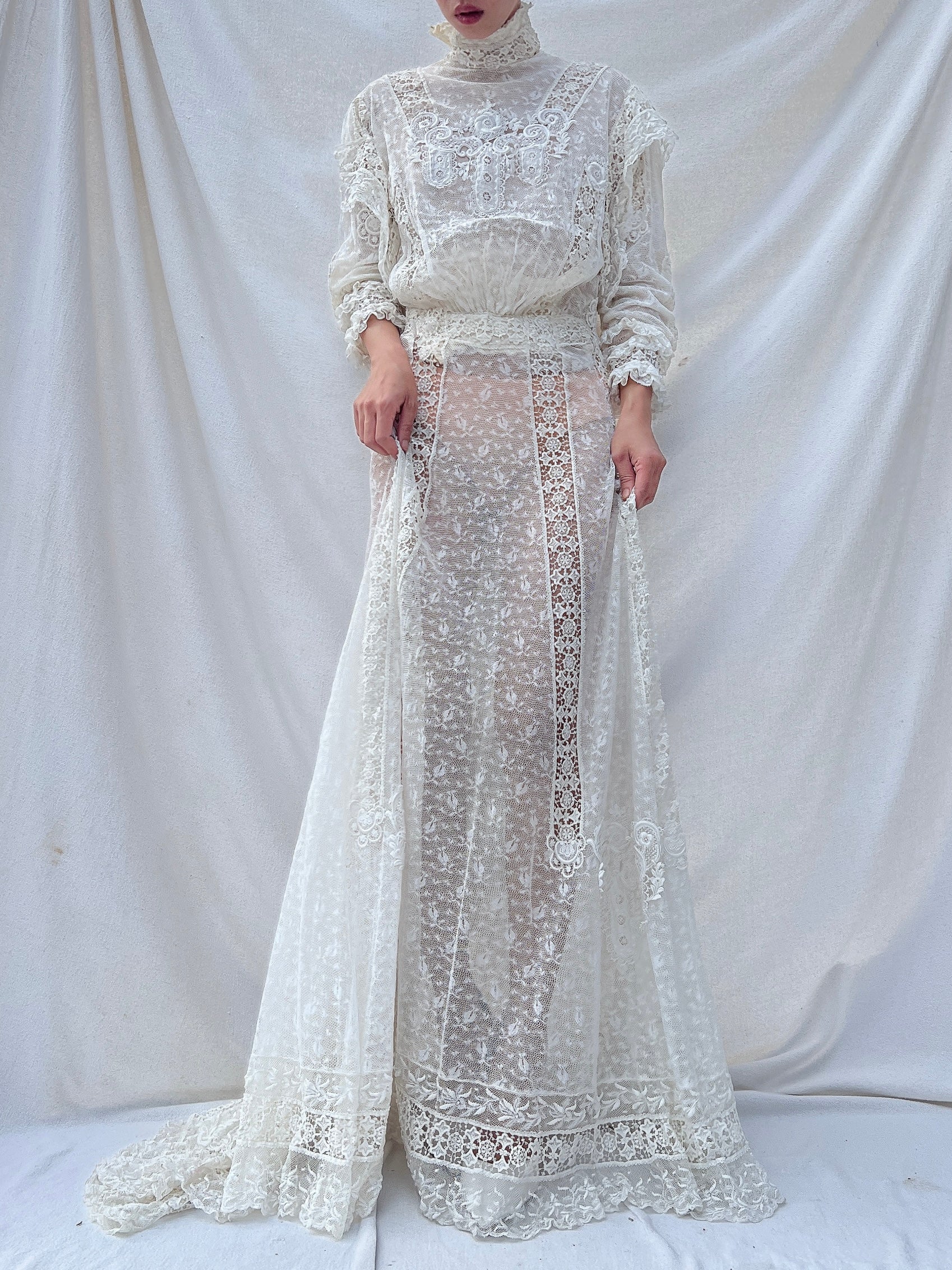 Antique Lace Gown - XS