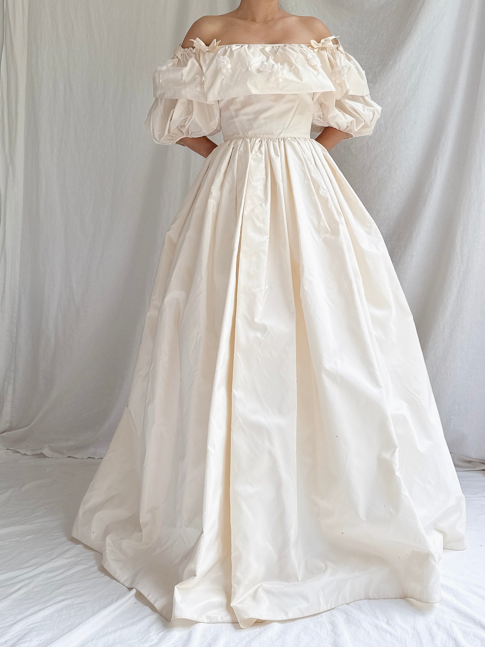 1980s Silk Taffeta Puff Sleeve Gown - XXS