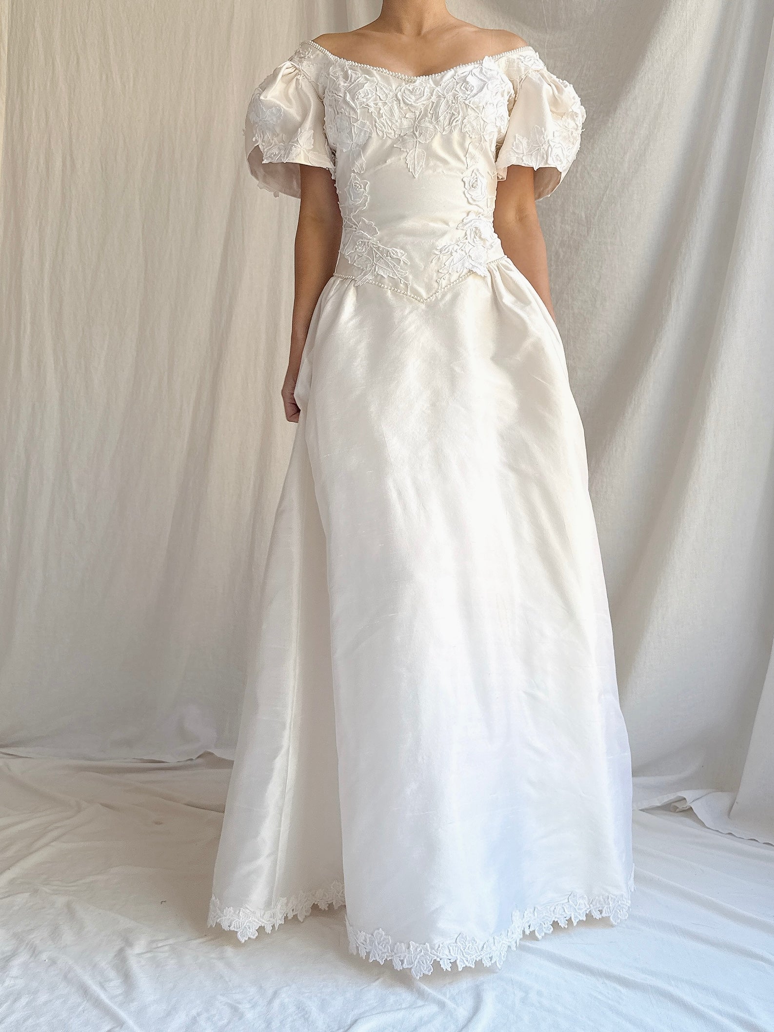 Vintage Silk Embroidered Appliqués Dress - S/M