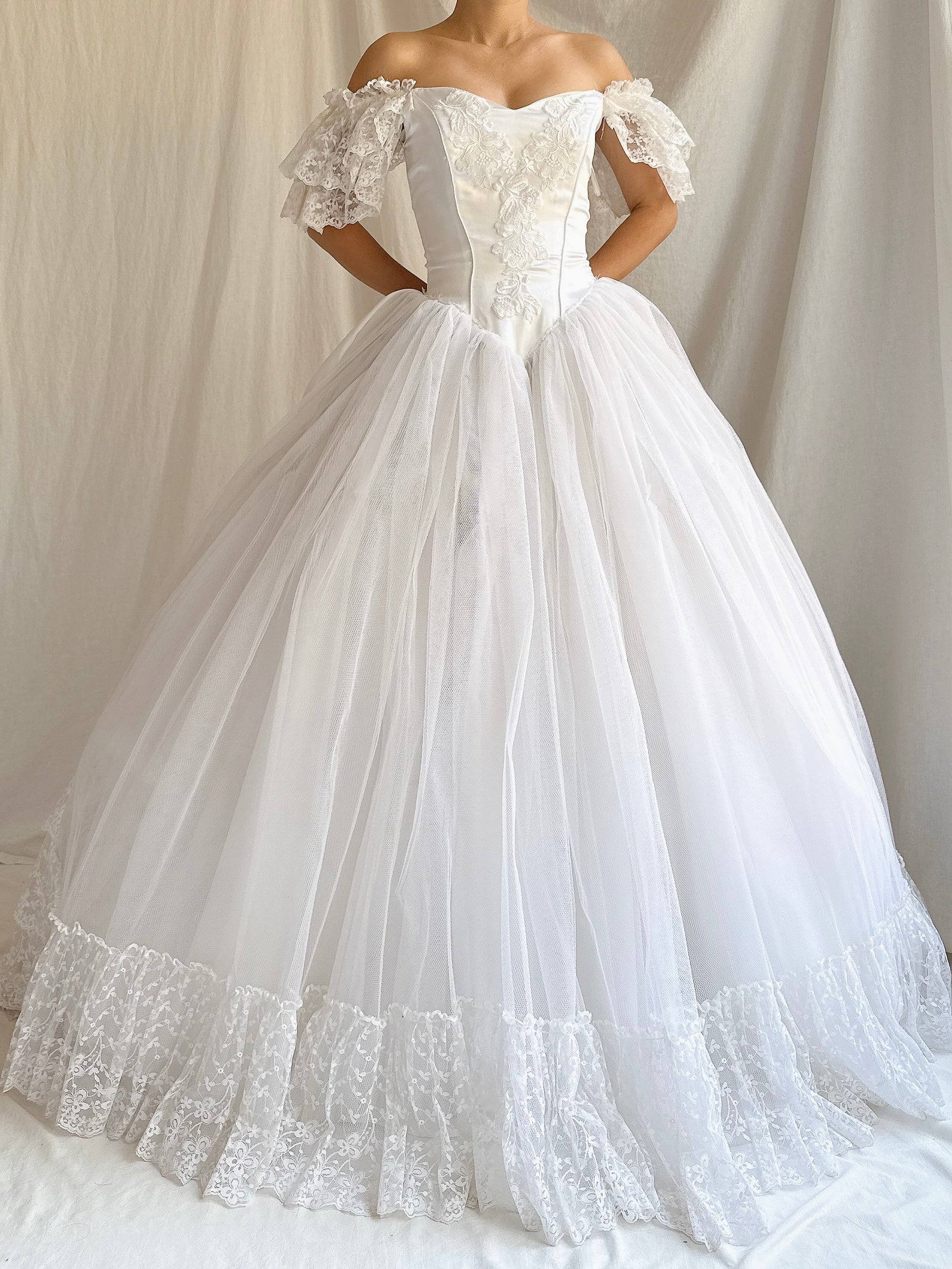Vintage Tulle Off-the-Shoulder Gown - S
