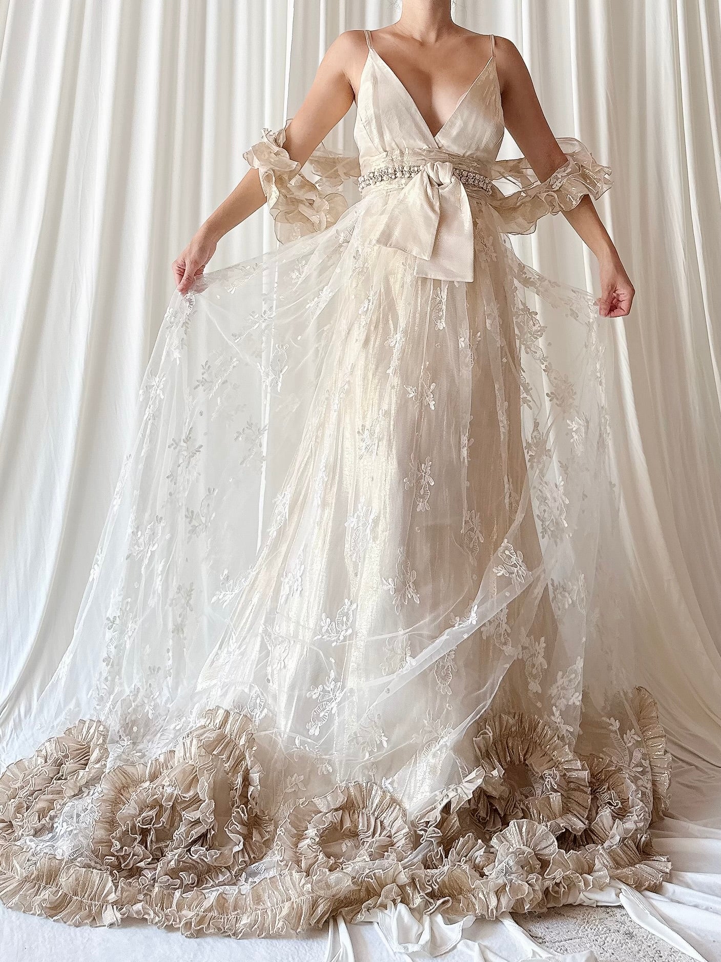 Vintage Gold Lurex and Lace Gown - Size 46/L
