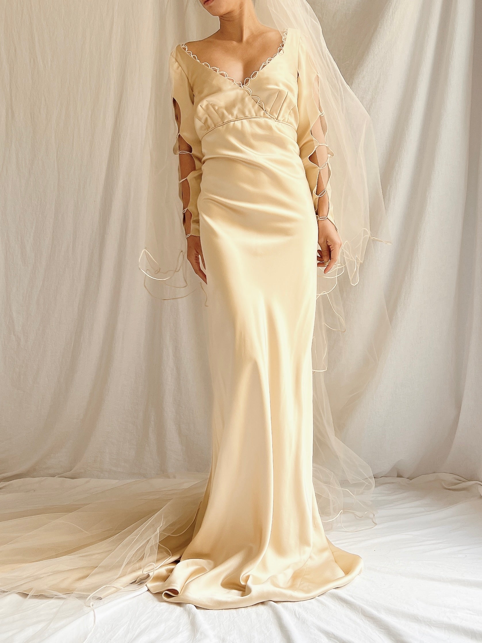 Vintage Gold/Champagne Silk Gown with Veil - S/M