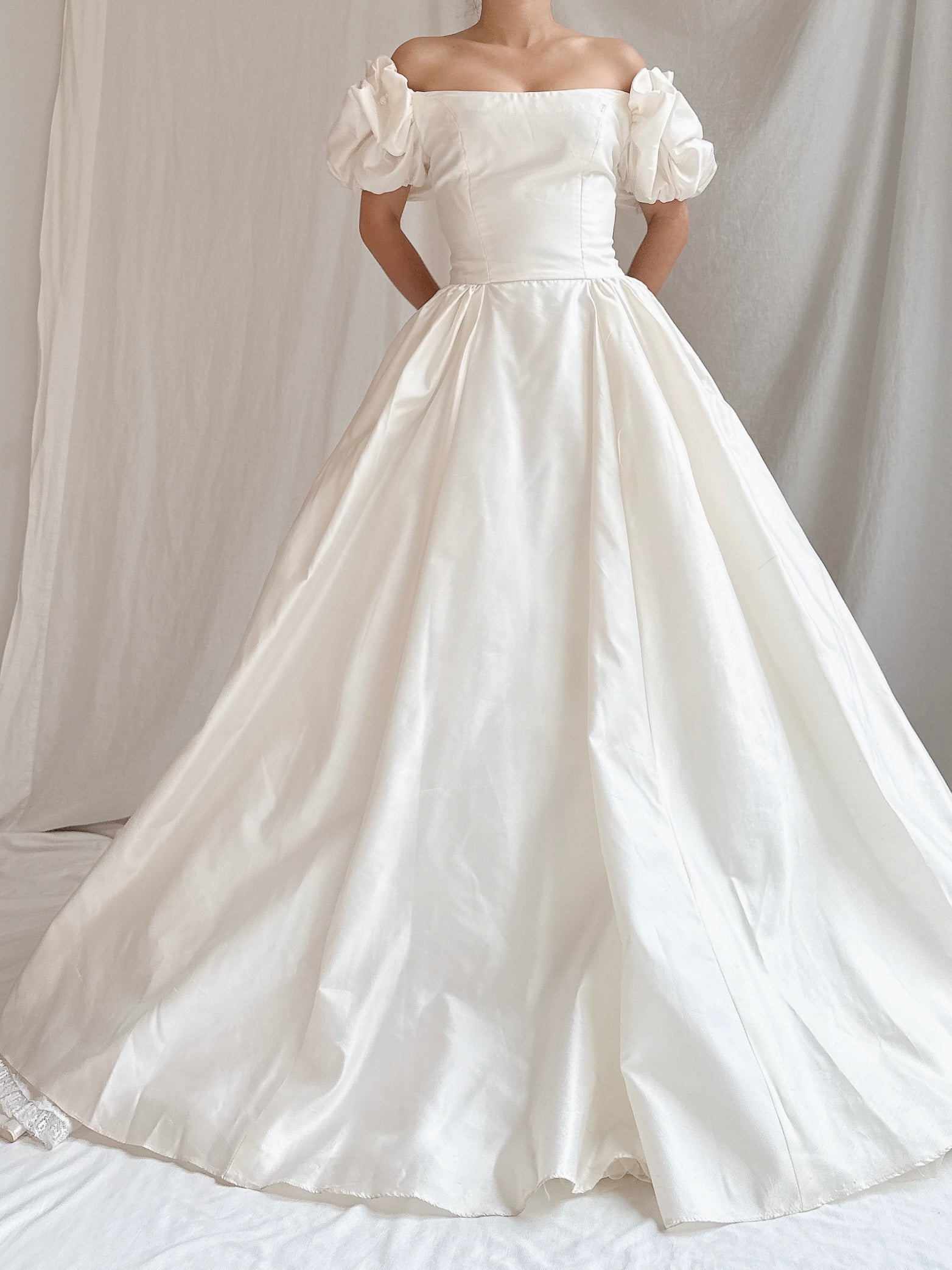Vintage Silk Puff Sleeve Gown - XS