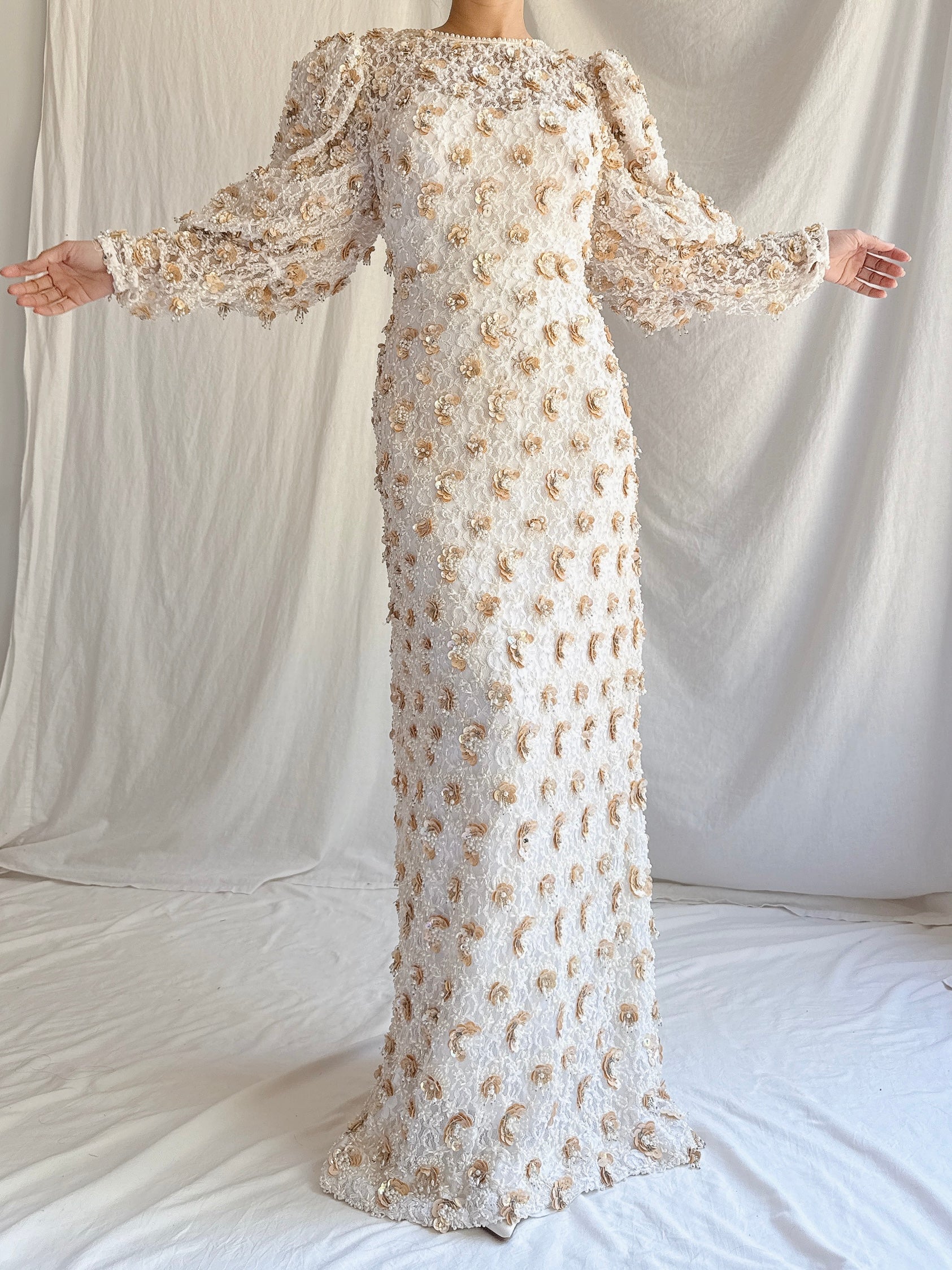 1980s Mutton Sleeves Lace Beaded Gown - M