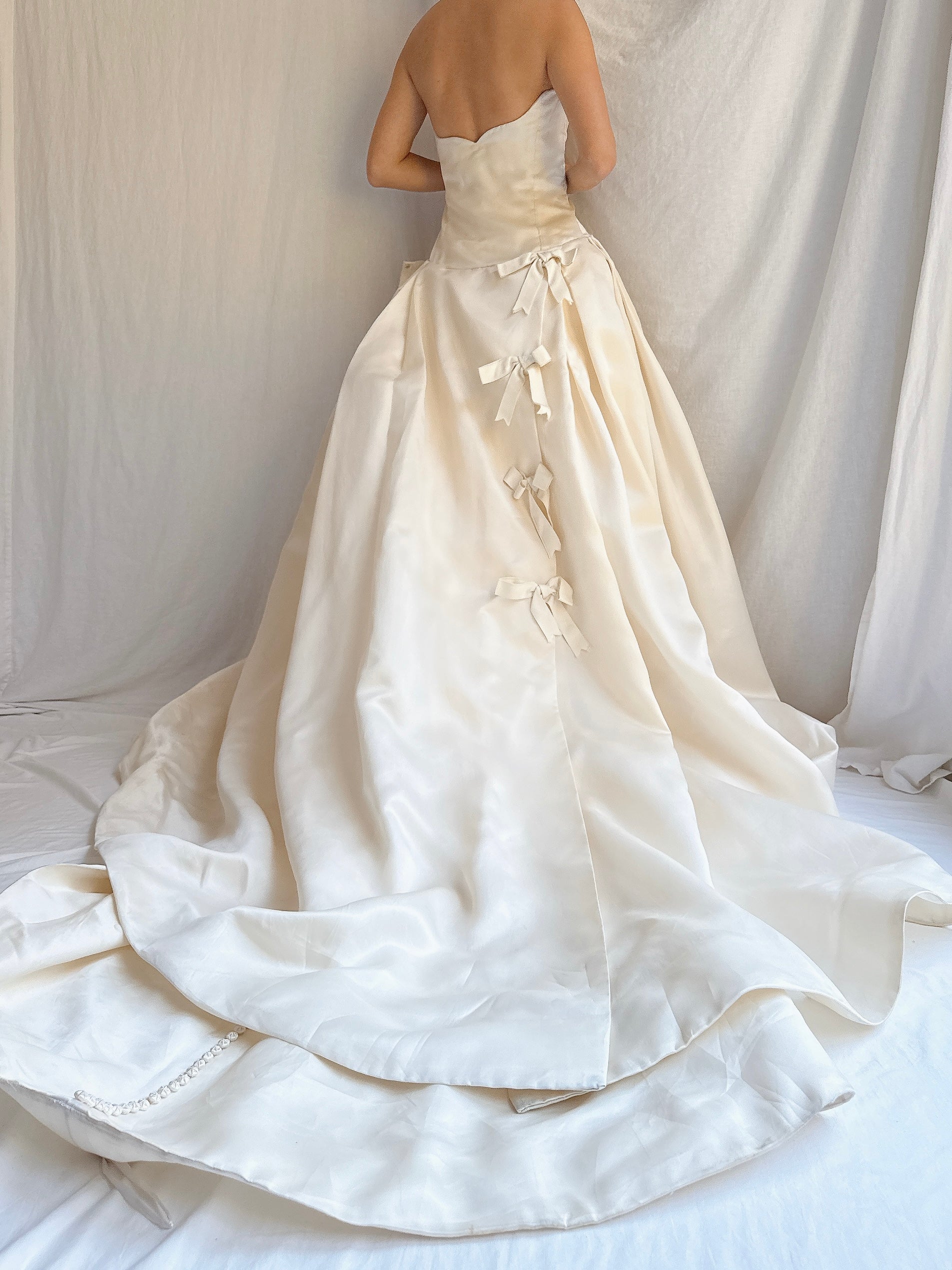 Vintage Kleinfeld Couture Silk Organza Gown - M 6/8