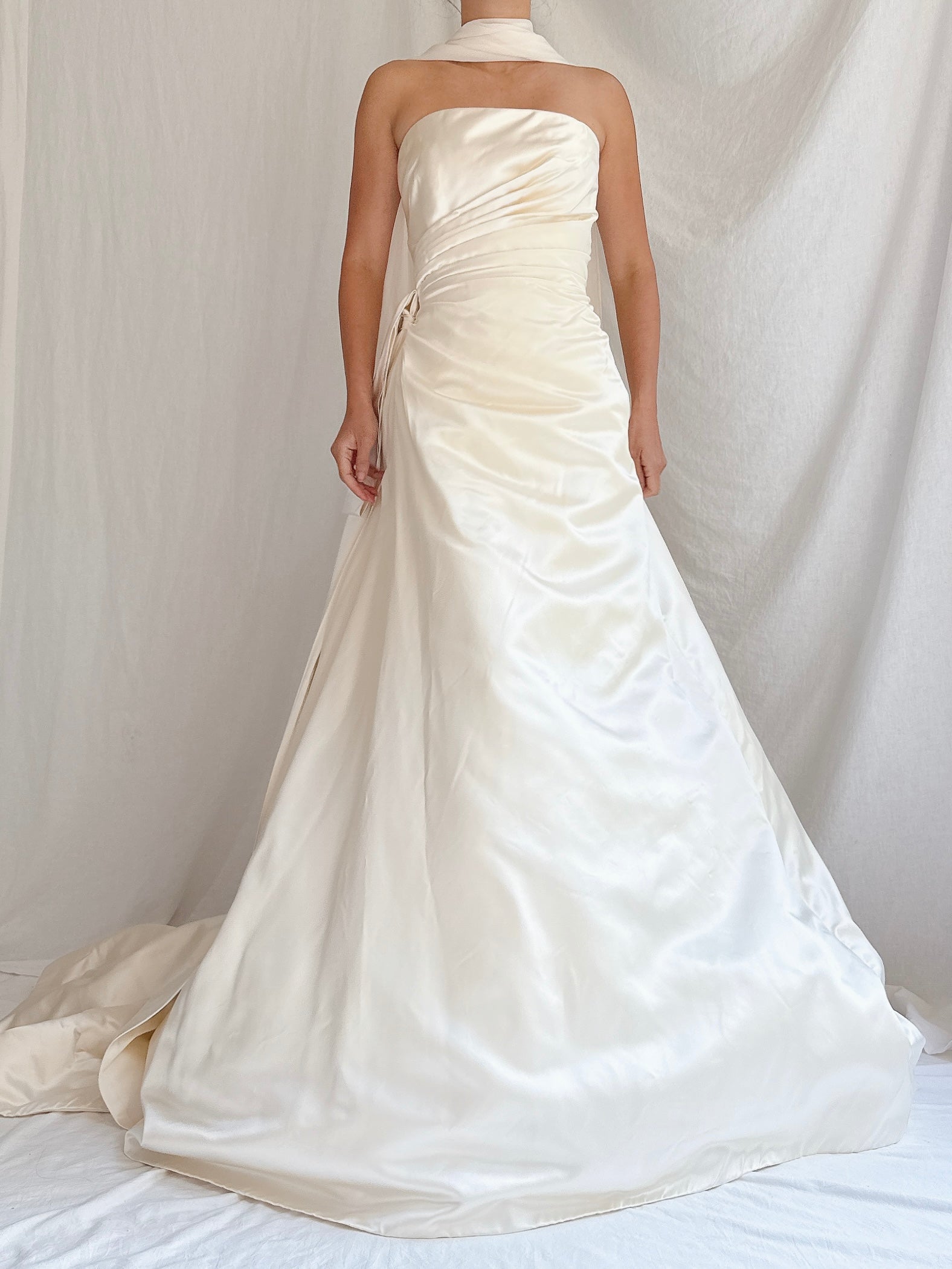 Vera Wang Silk Satin Strapless Gown - S/4/6