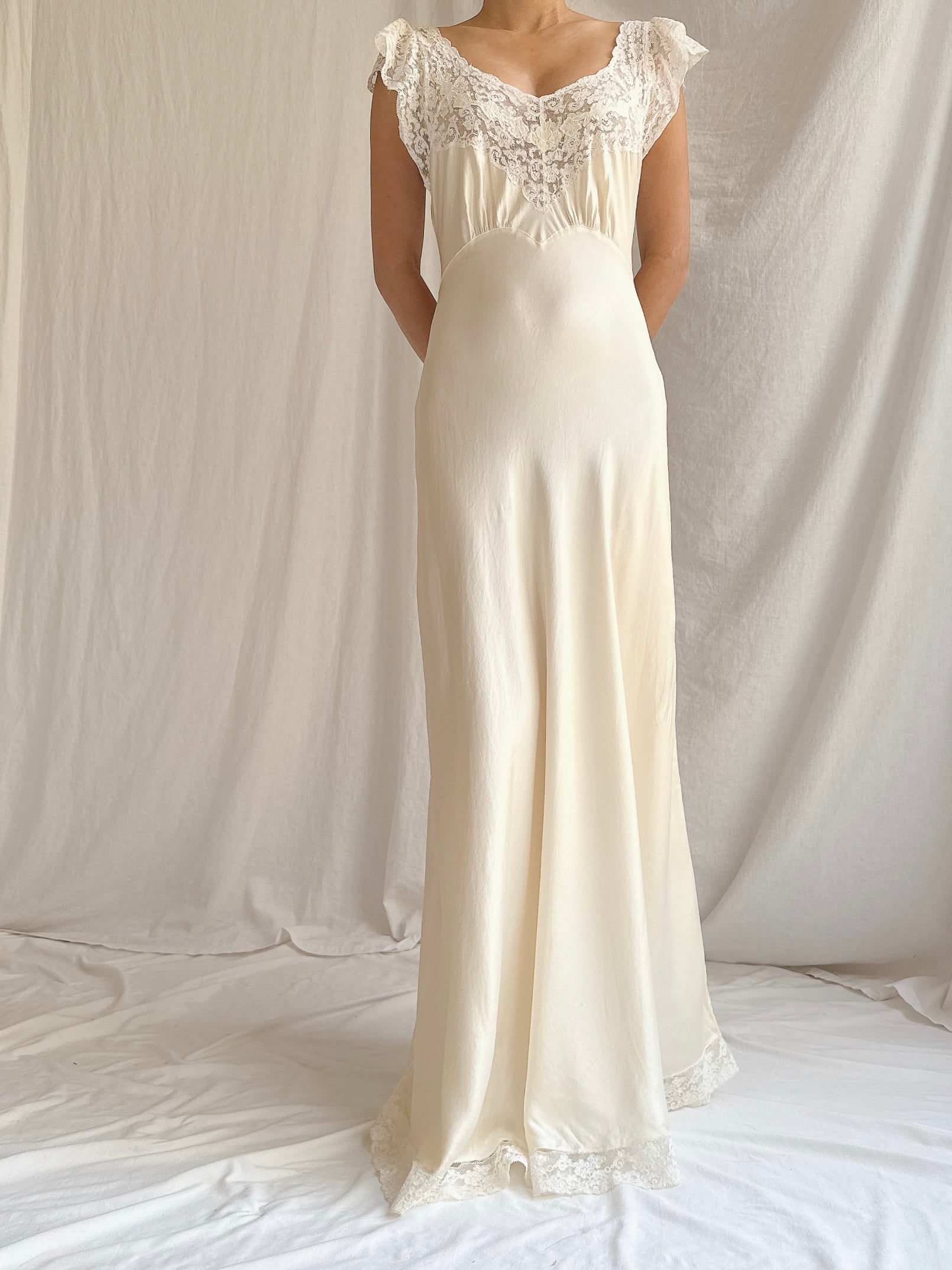 1930s Silk and Lace Slip Dress - XS