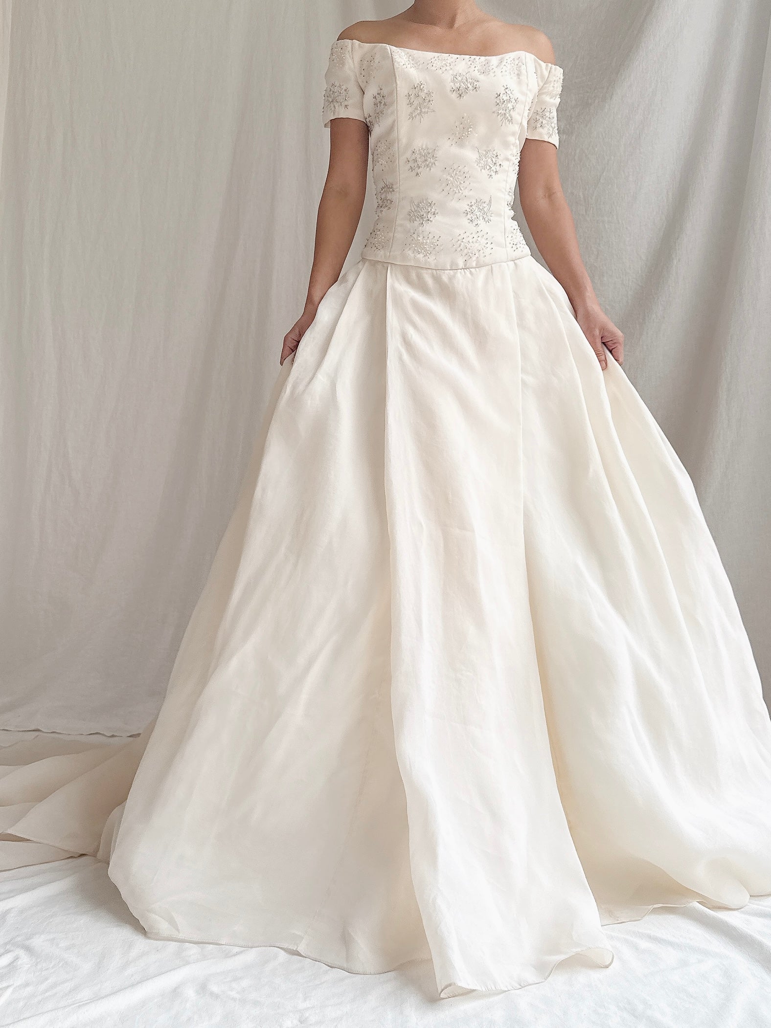 1990s Monique Llhuilier Silk Organza Gown - M