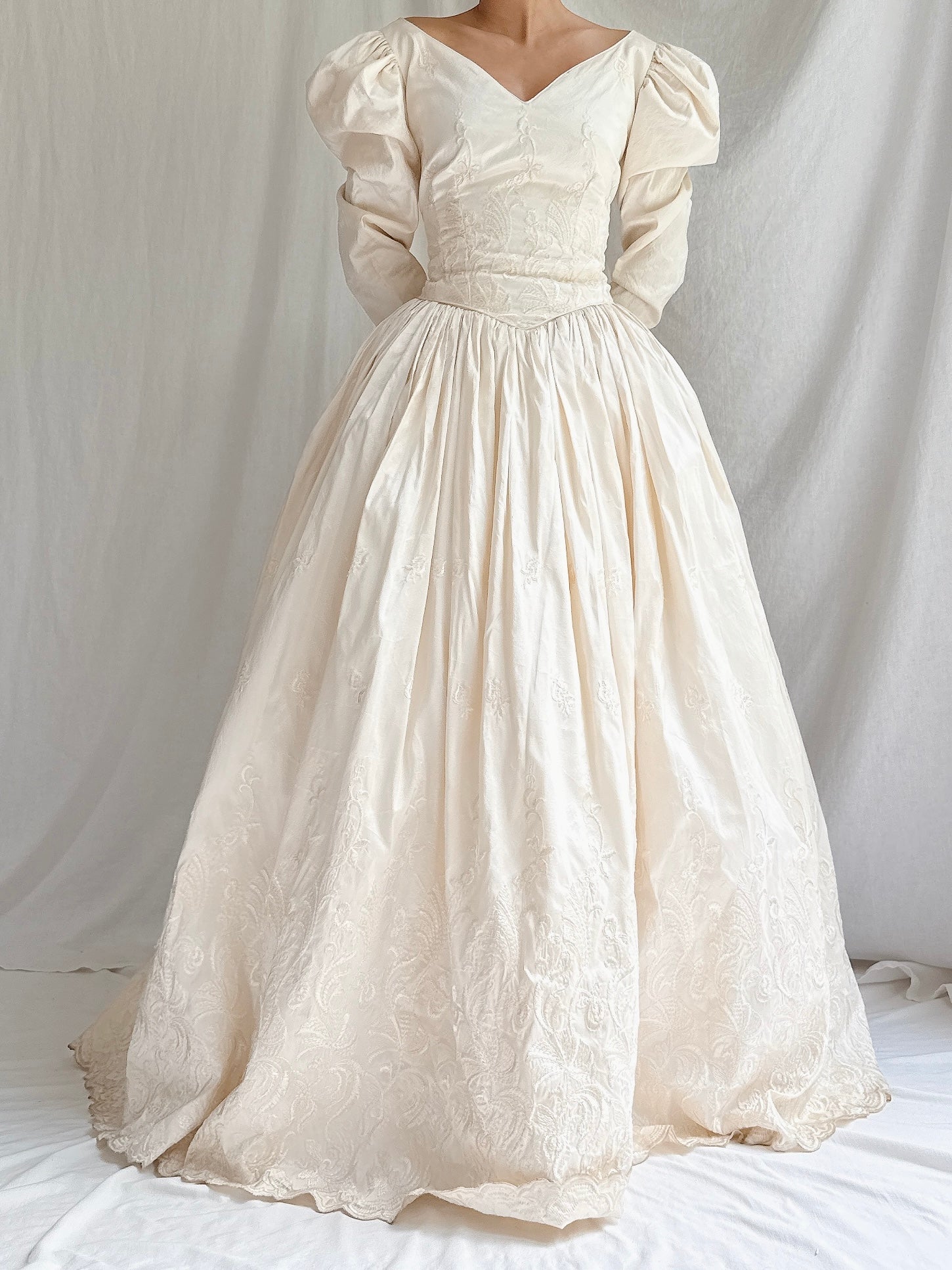 Vintage Silk Embroidered Gown - M