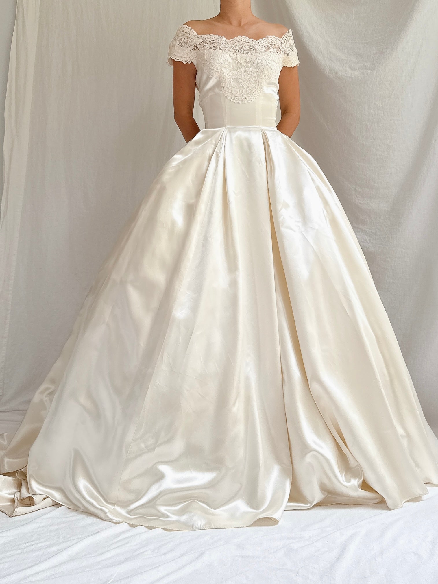 1950s Satin Off-the-Shoulder Gown - XS