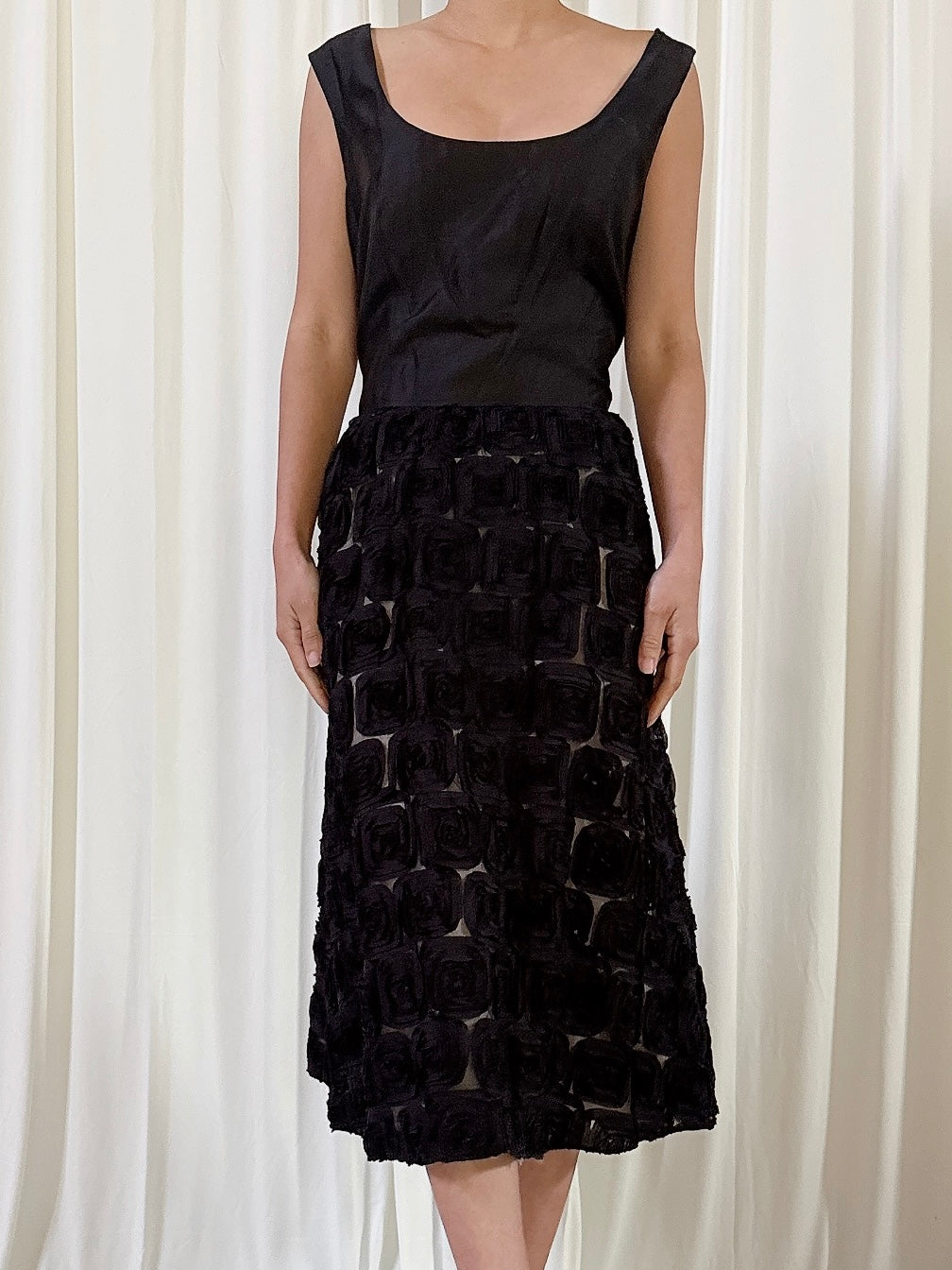 Vintage Petrovitch Black 2 Piece Set - FR 38