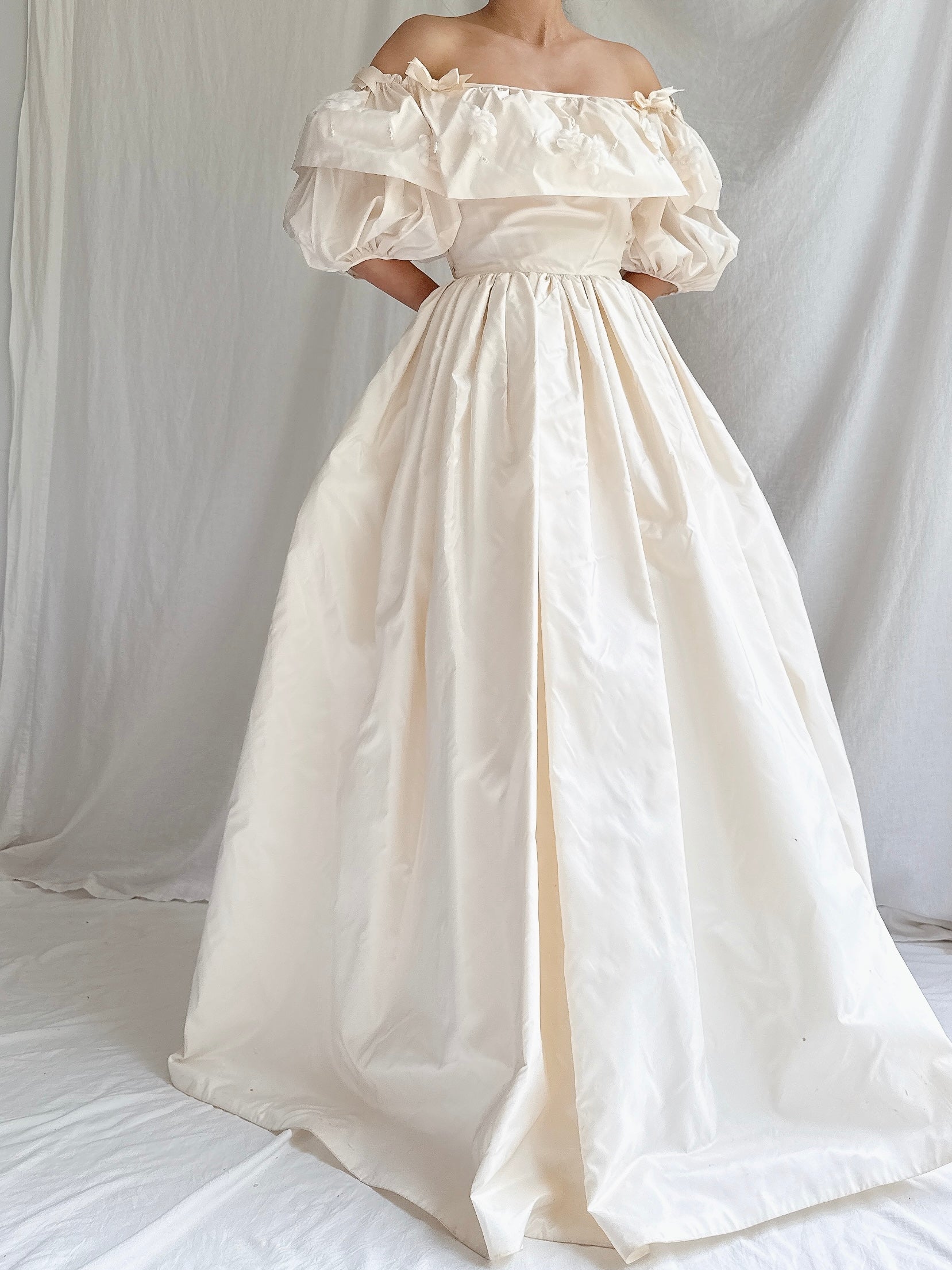 1980s Silk Taffeta Puff Sleeve Gown - XXS