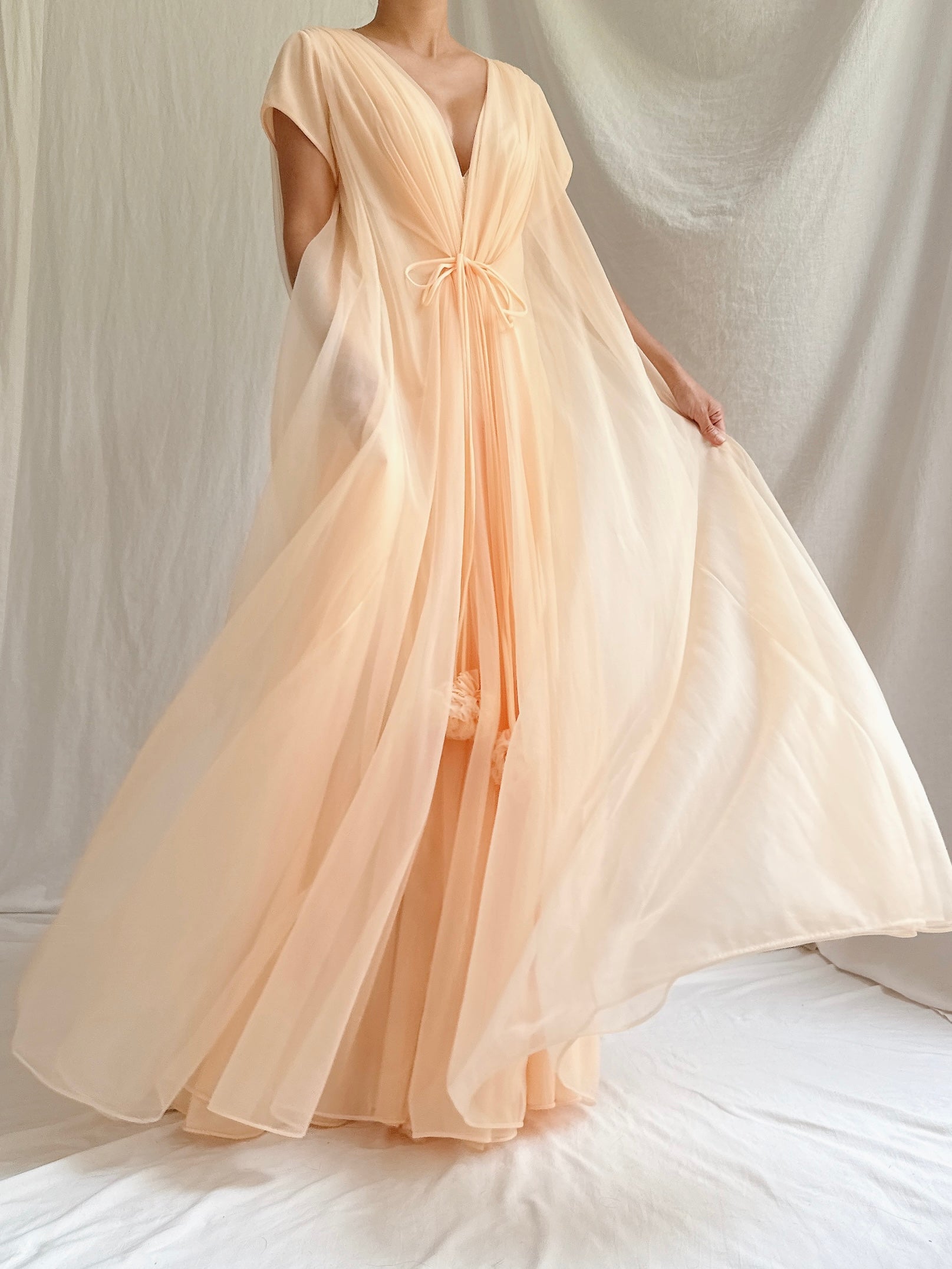 1950s Apricot Tricot Dressing Robe - OSFM