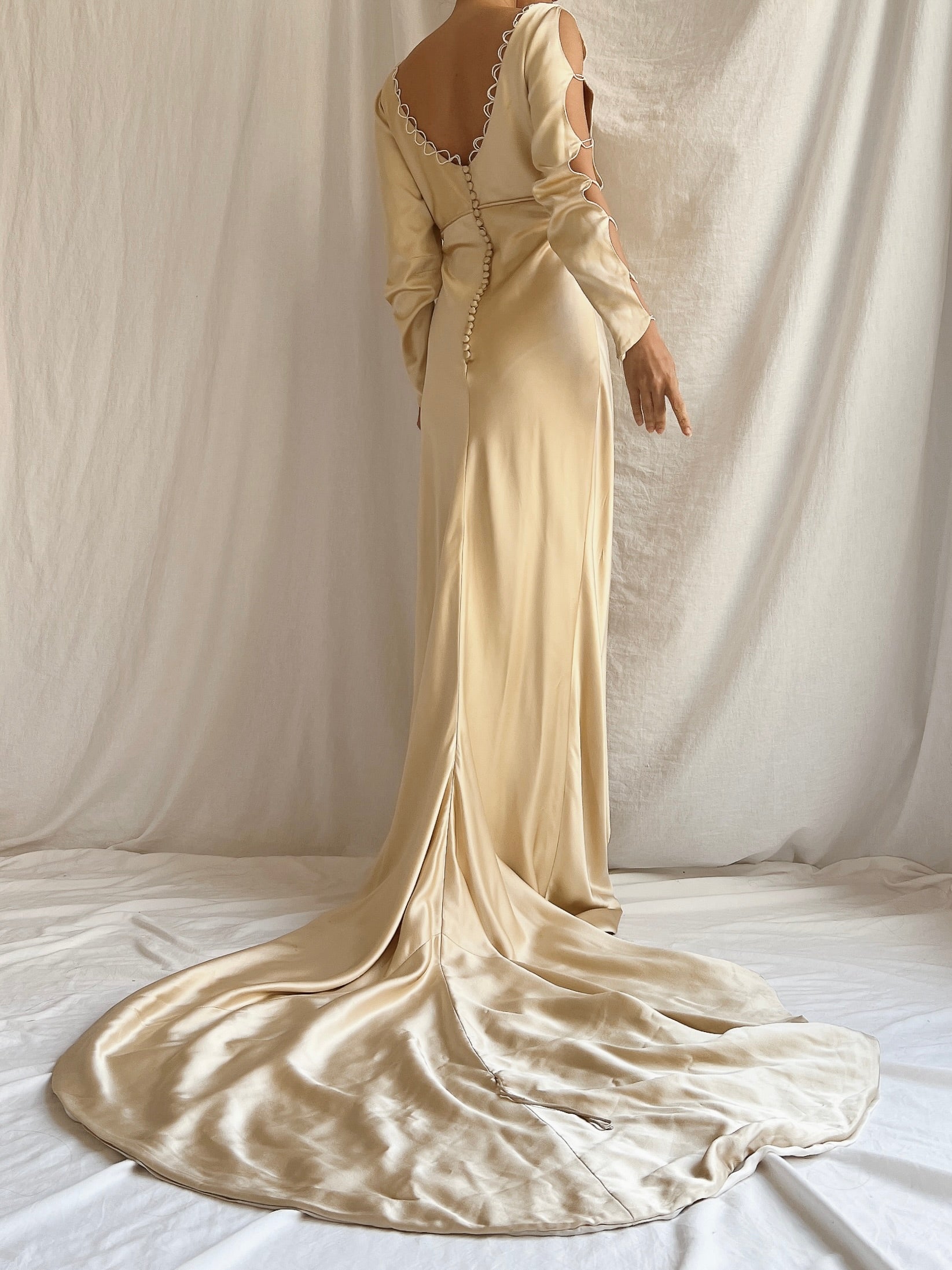 Vintage Gold/Champagne Silk Gown with Veil - S/M