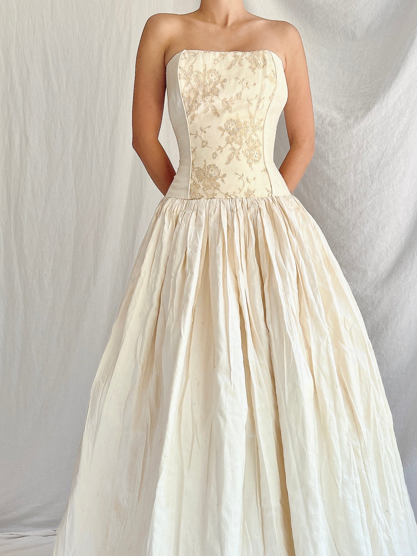 vintage corset dress Style Cream Satin Dress: Strapless Frilly Lace piece design Cuteighteen Teen Lolita Vintage Corset