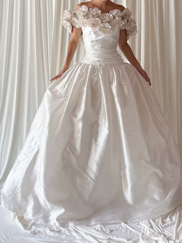 1980s Taffeta Rosette Gown - M/L