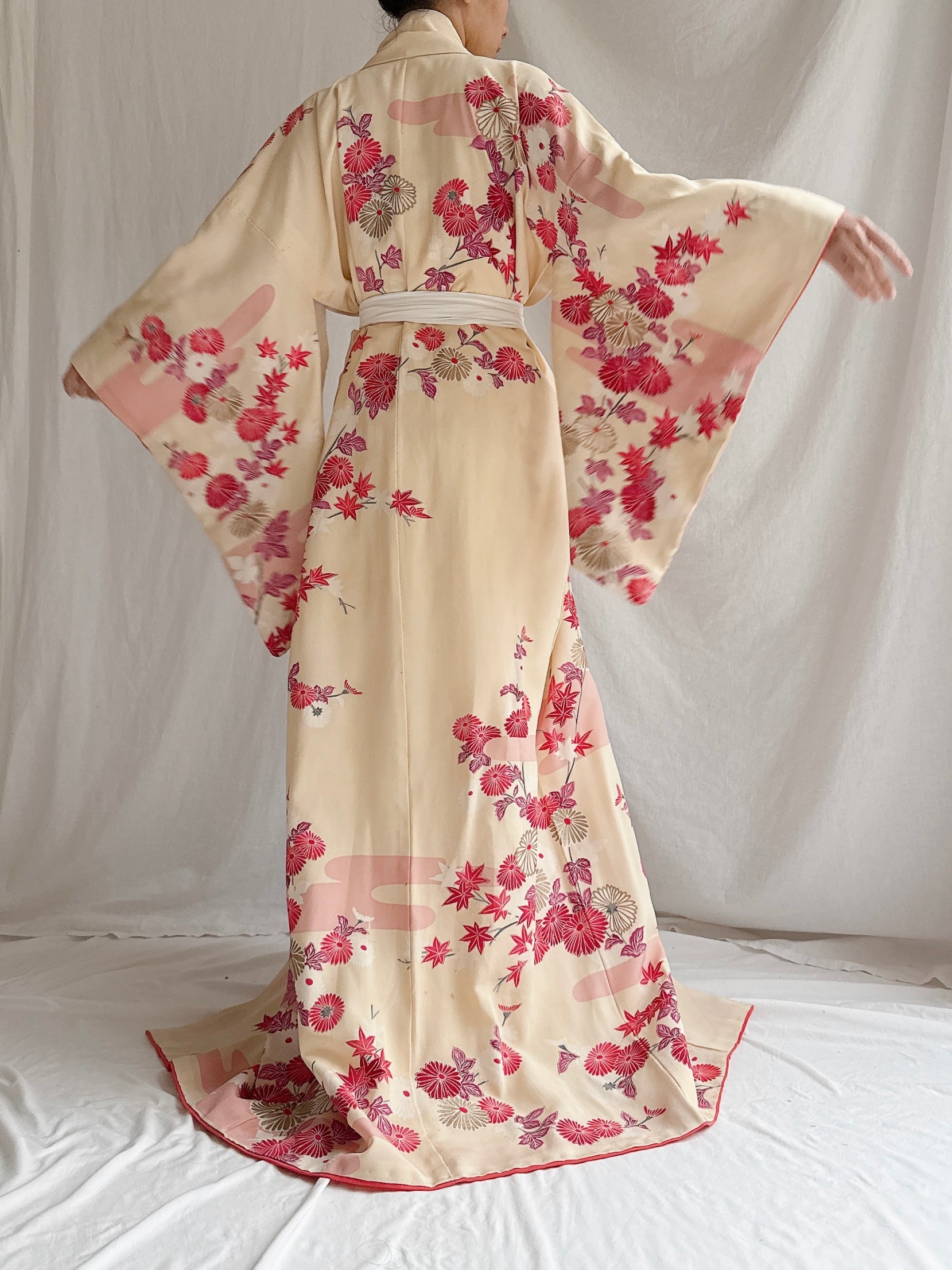 Vintage Silk Floral Kimono - OSFM