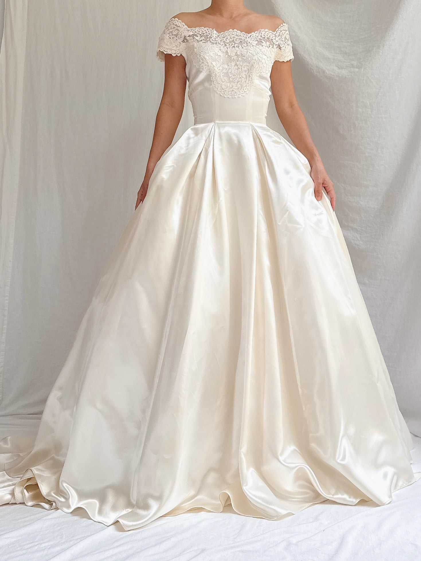 1950s Satin Off-the-Shoulder Gown - XS
