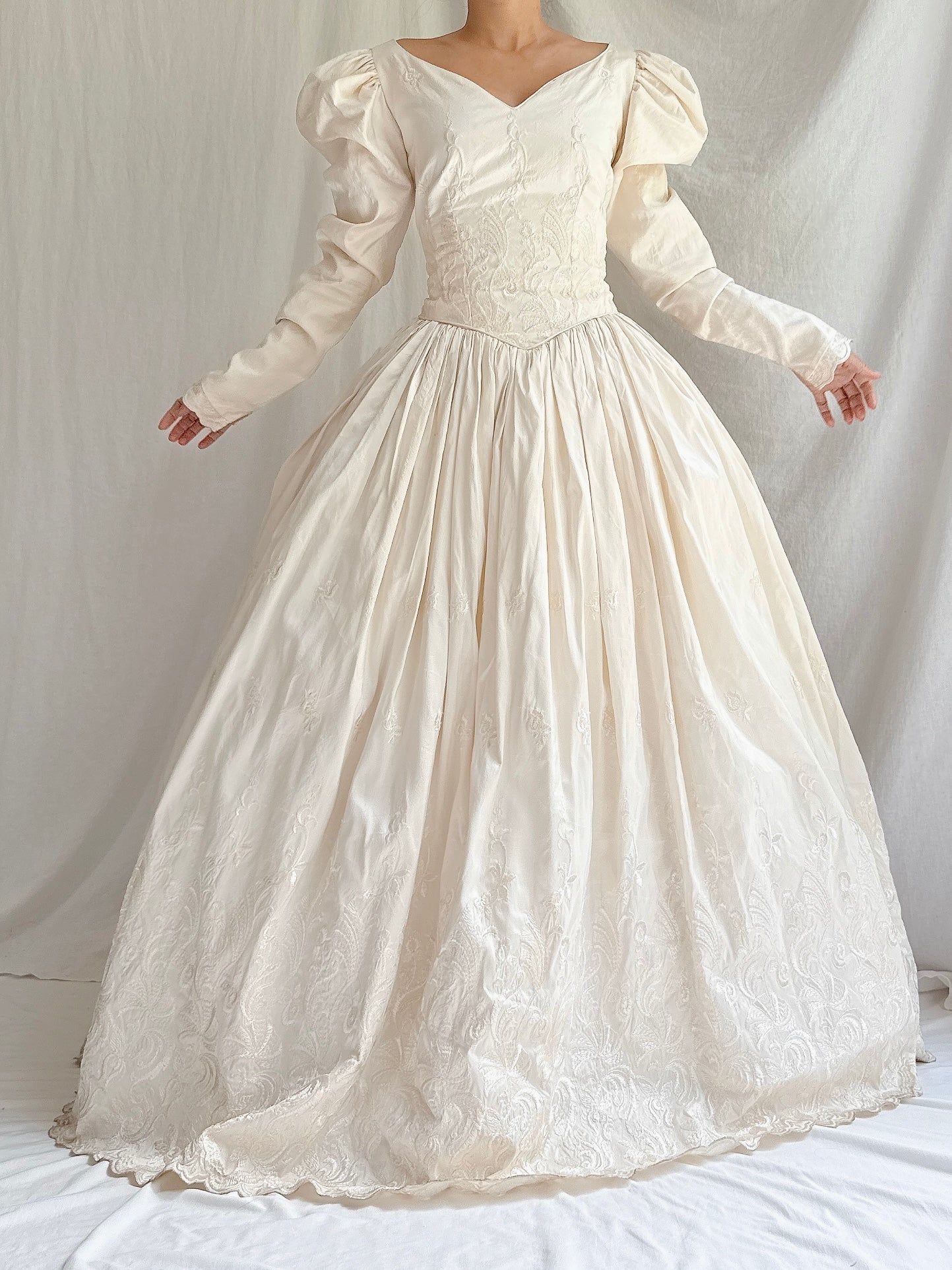 Vintage Silk Embroidered Gown - M