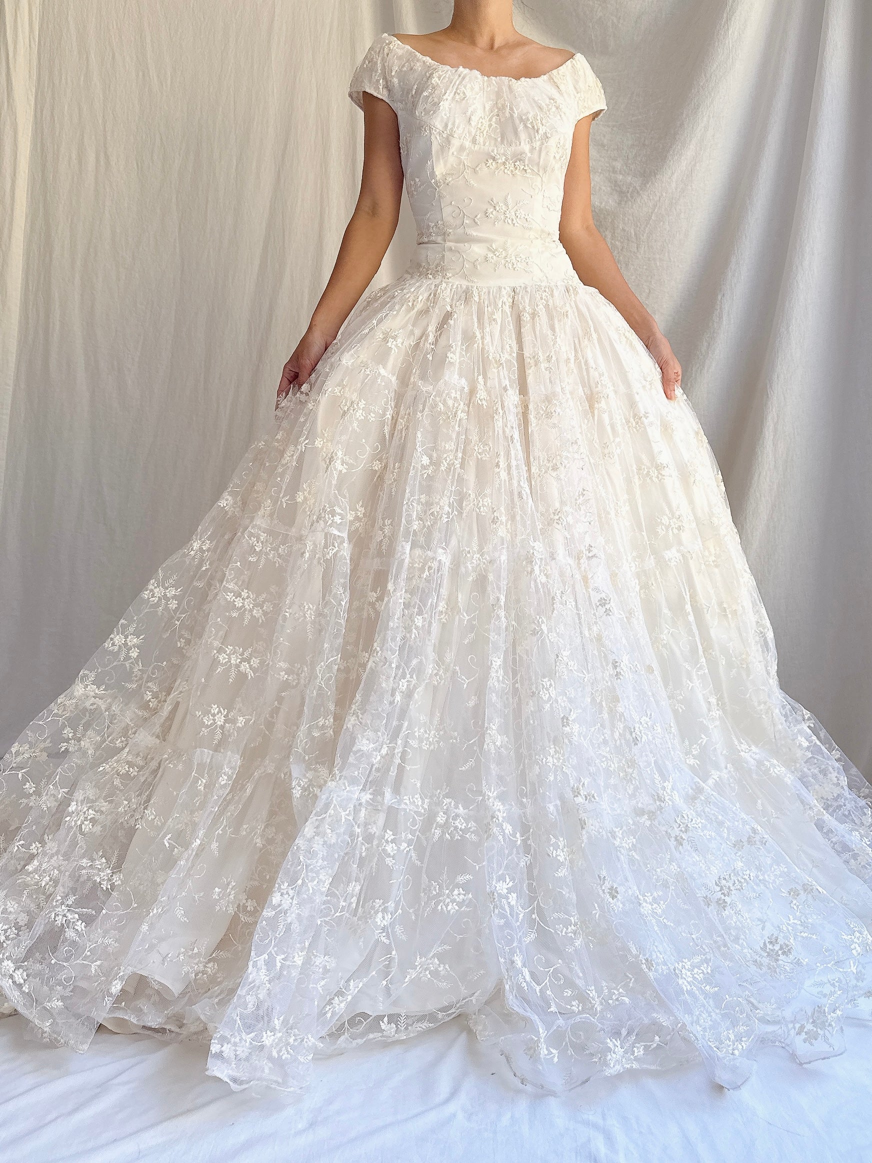 1950s Embroidered Lace Dress - S