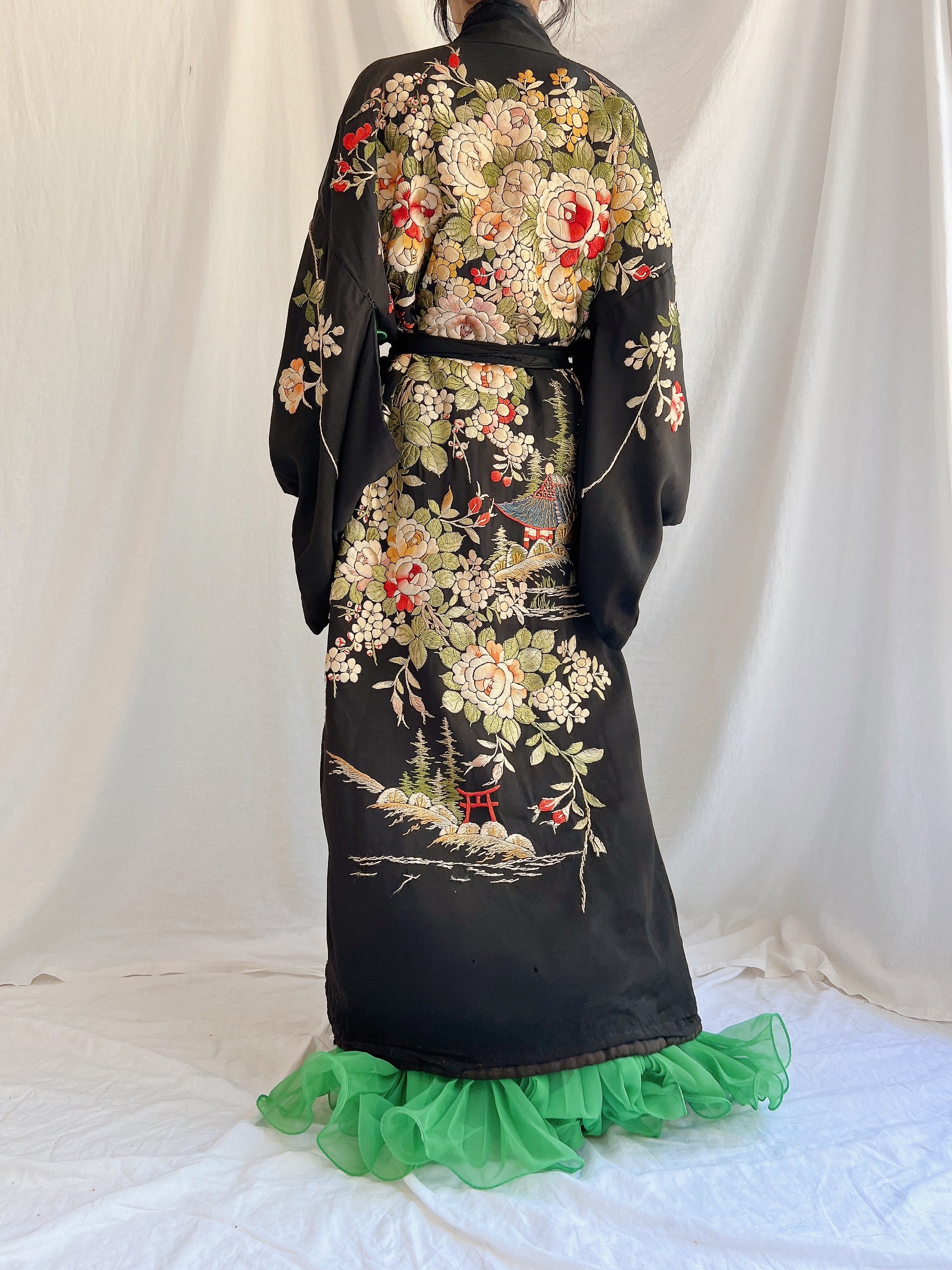 Antique Silk Embroidered Kimono Antique Silk Embroidered Kimono