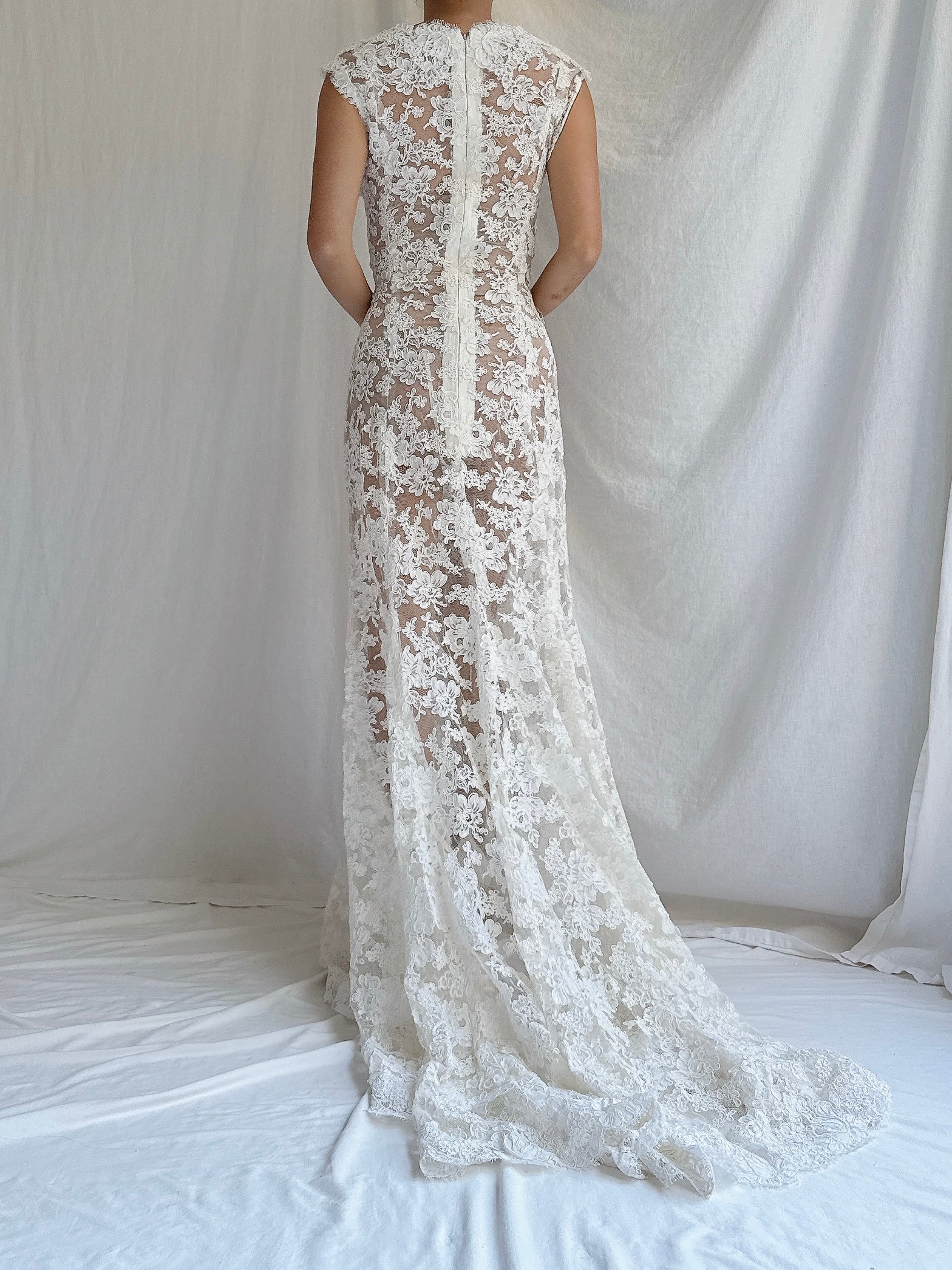 Vintage Monique Llhuilier Sheer Alencon Lace Gown - S/4