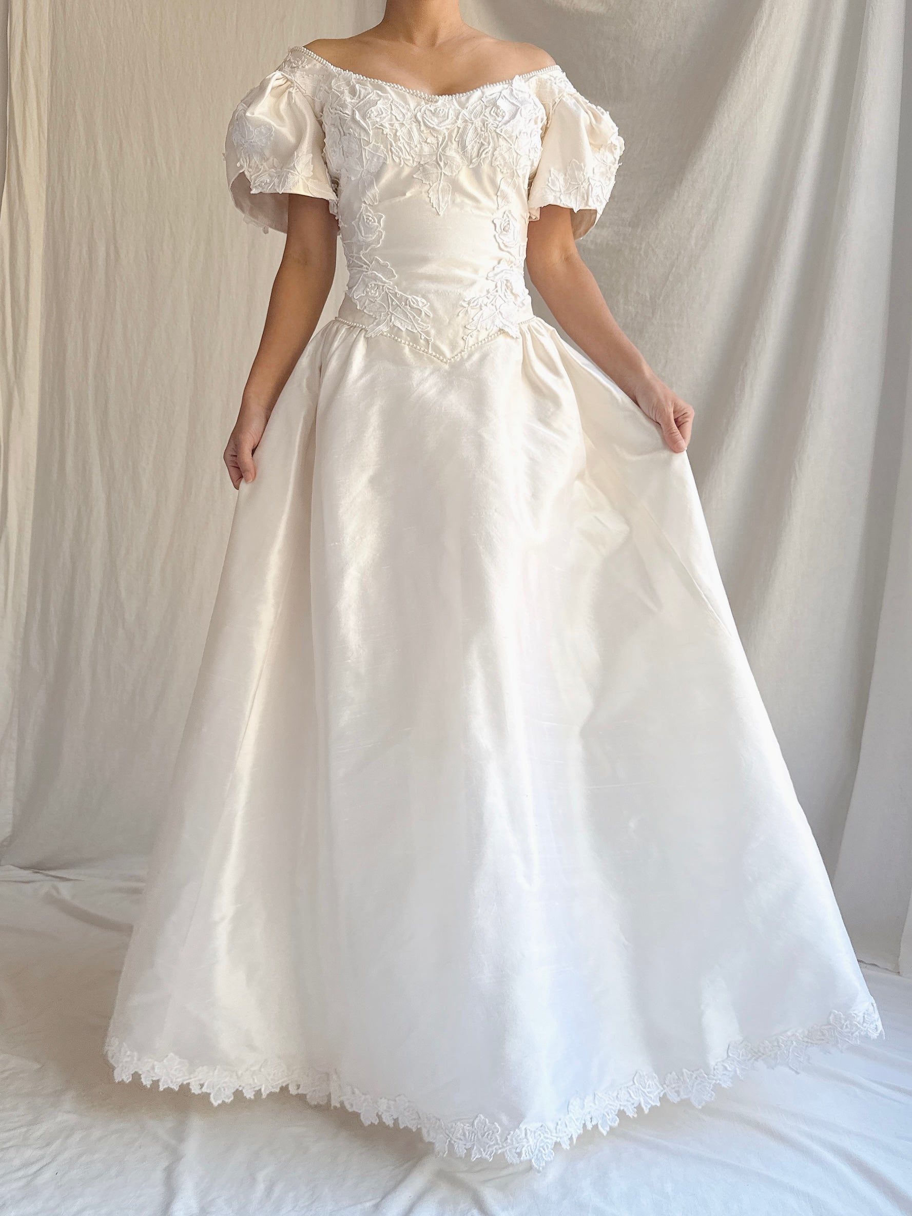 Vintage Silk Embroidered Appliqués Dress - S/M