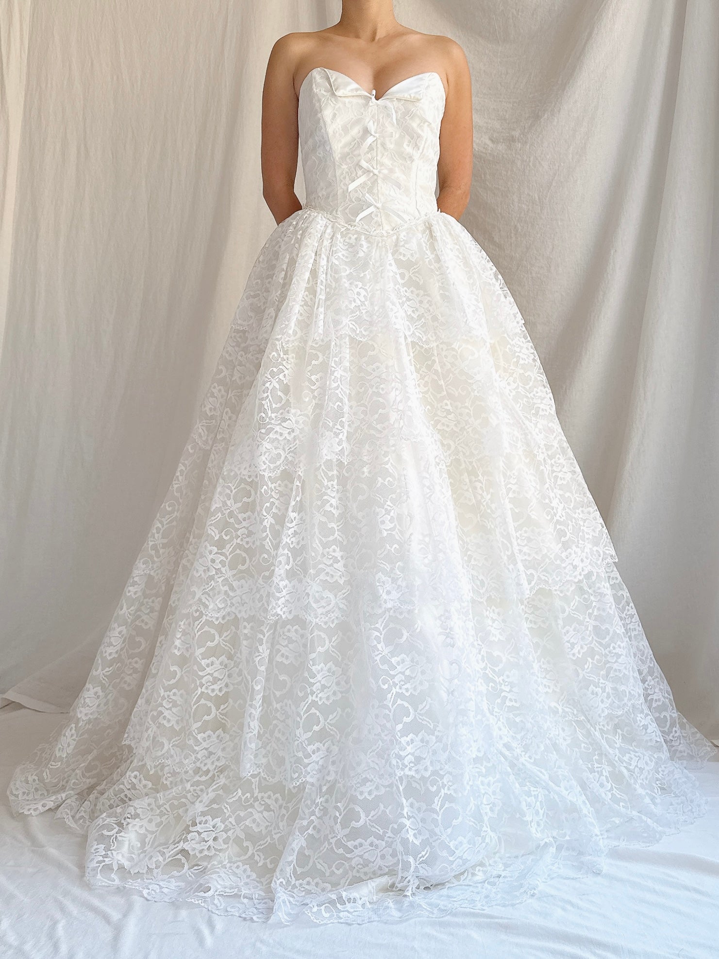 1980s Strapless Lace Gown - XXS