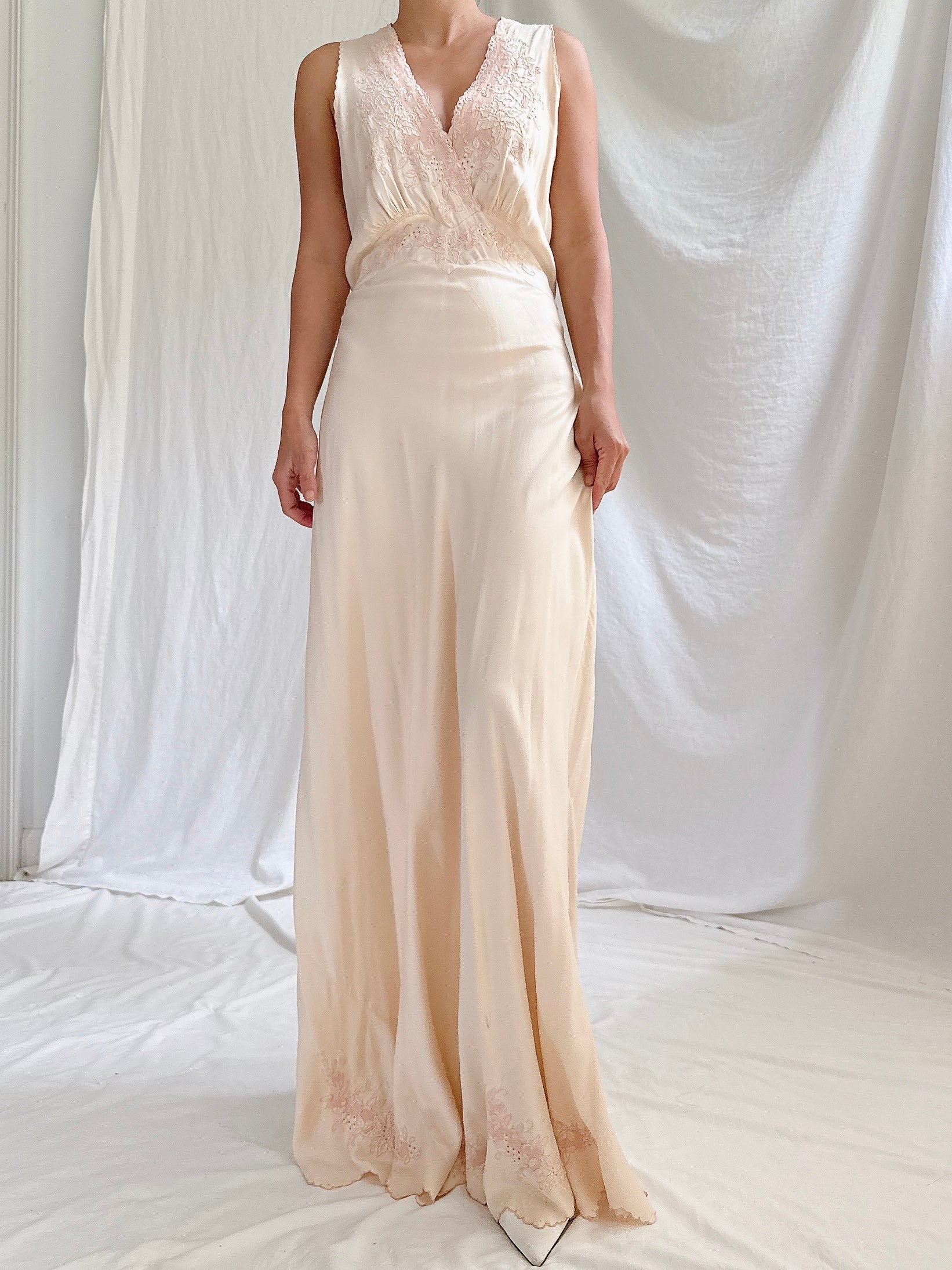 1930s Peach Silk Slip Dress - S/M