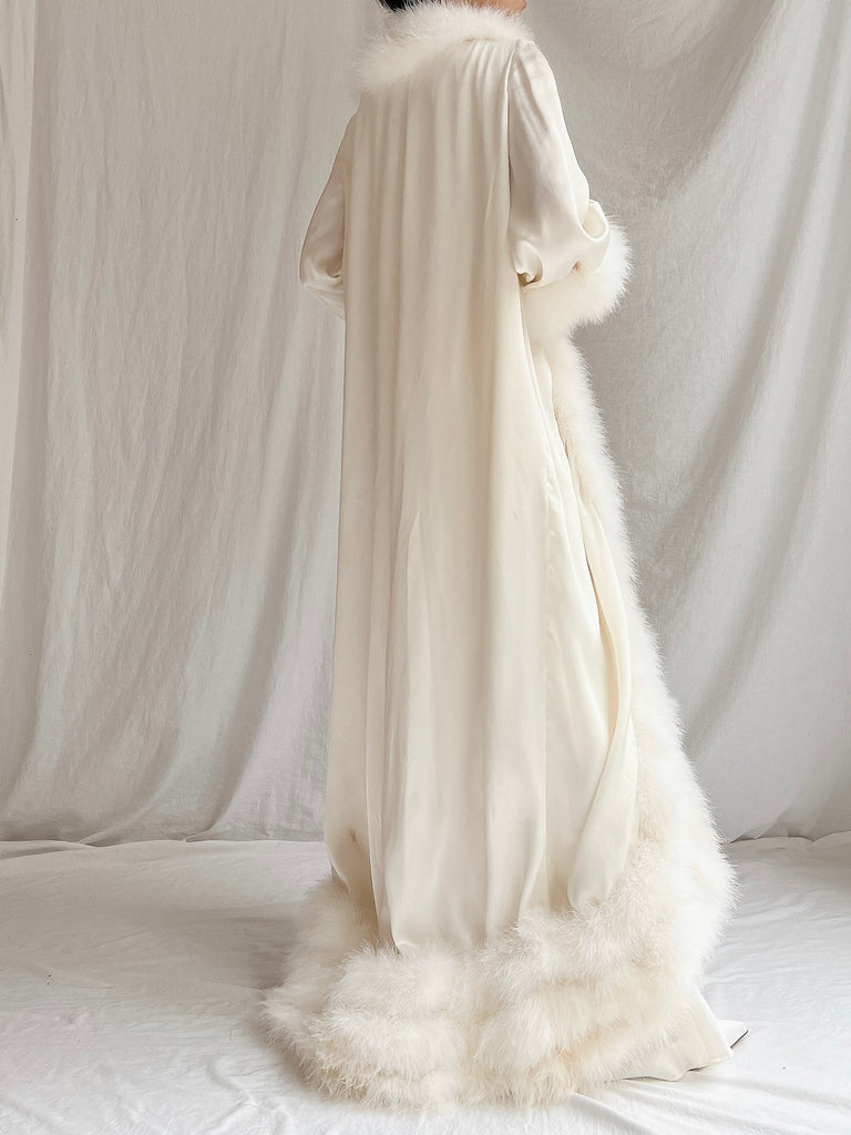 silk marabou dressing gown VINTAGE ODETTE BARSA FROM DORTHY'S IN TULSA 3 LAYER DRESSING GOWN ROBE Vintage Clothing & Fashions