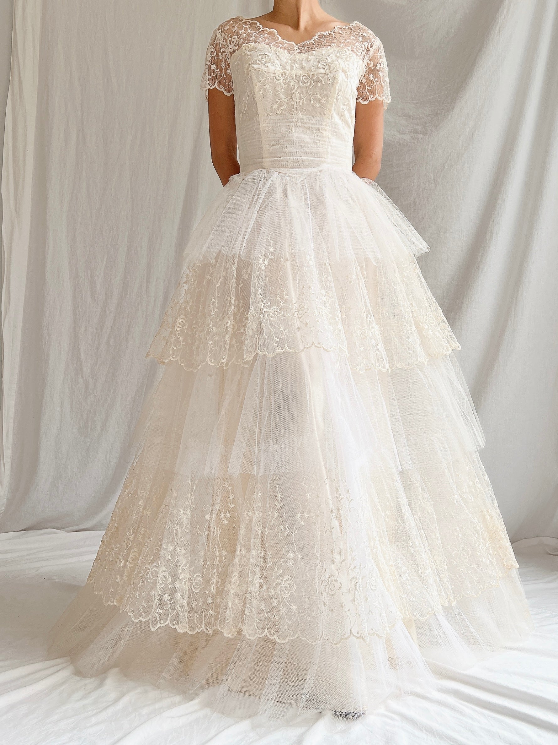 1950s Tulle and Embroidered Lace Gown - XXS/0